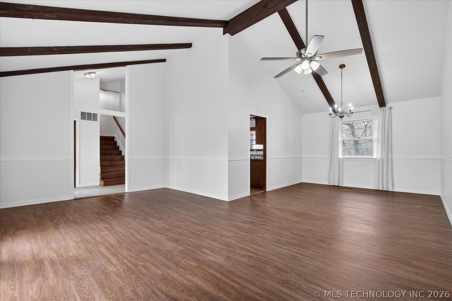 837 Winding Way Property Photo 6