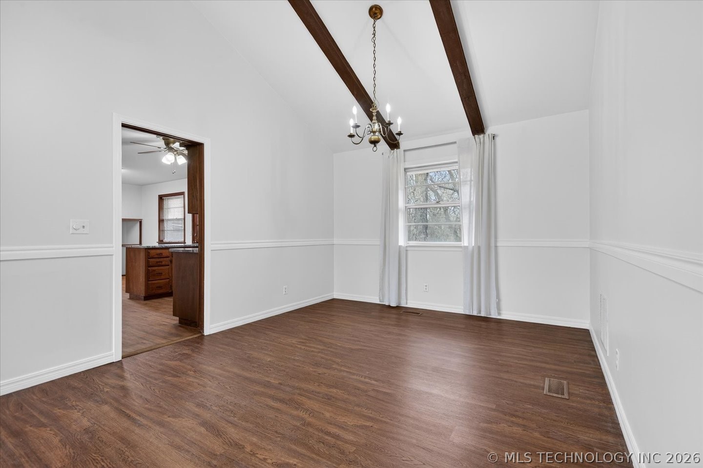 837 Winding Way Property Photo 7