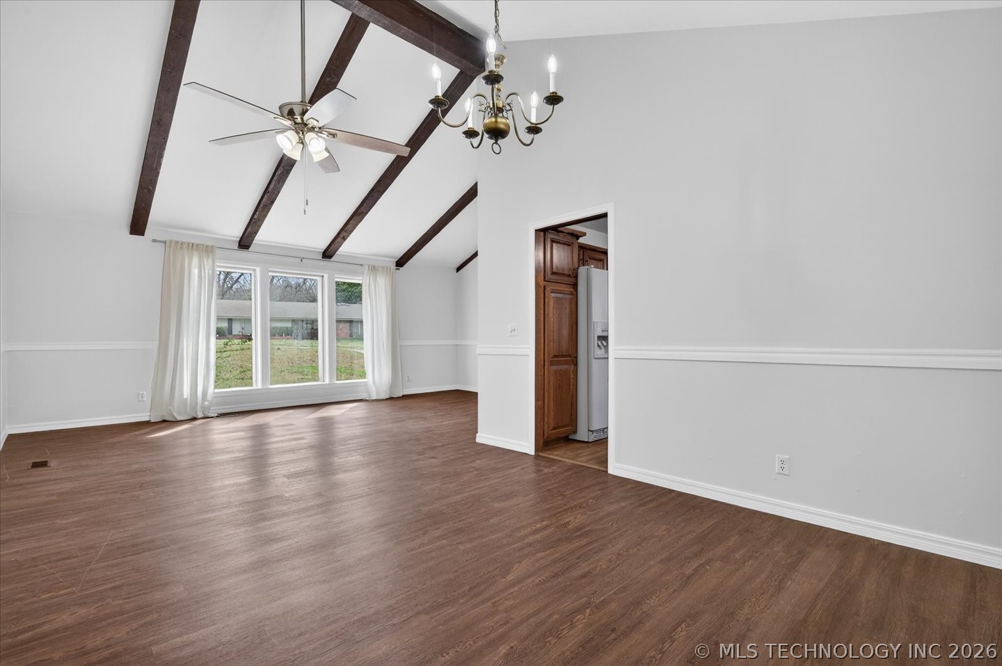 837 Winding Way Property Photo 8