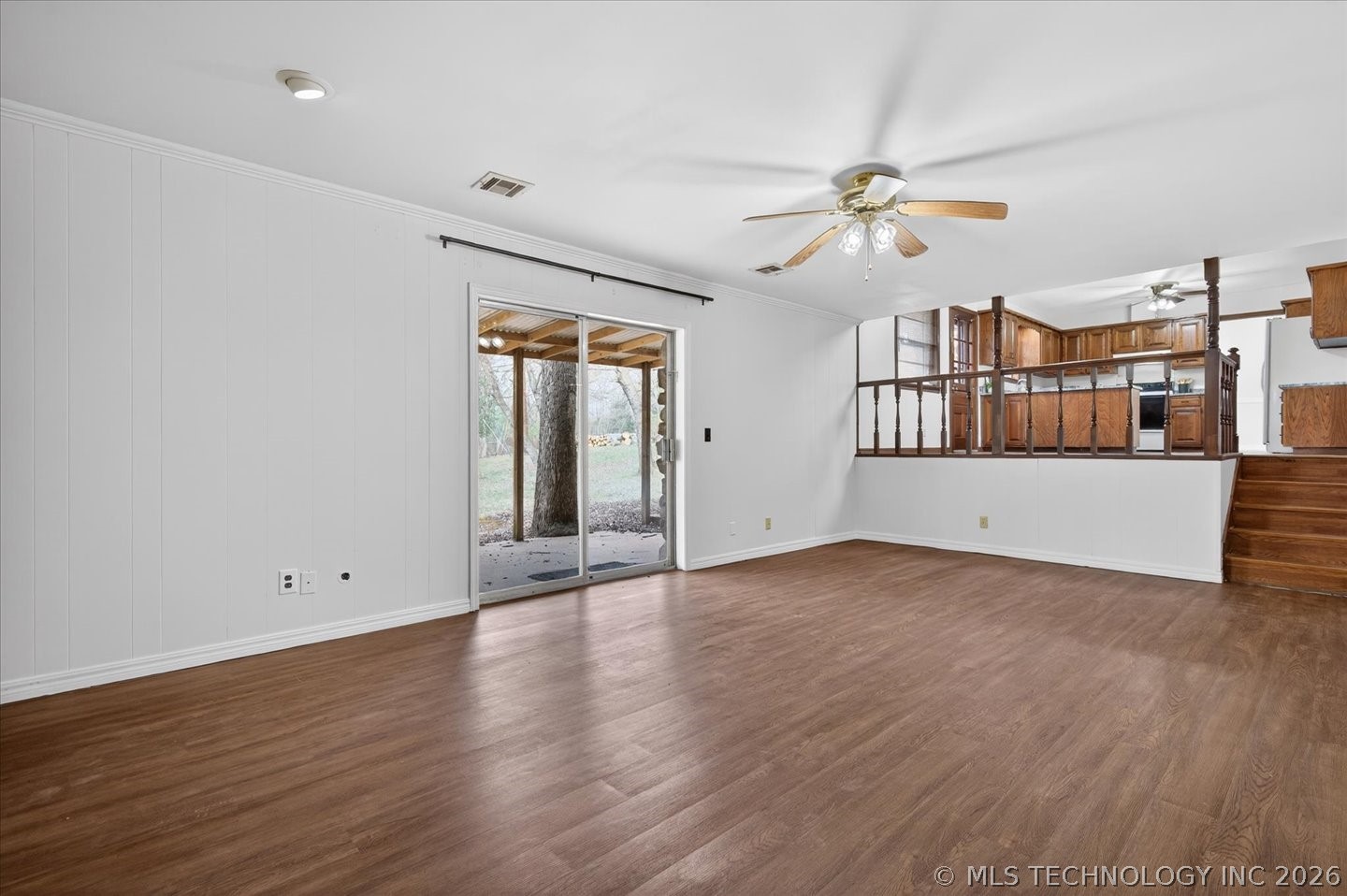837 Winding Way Property Photo 18