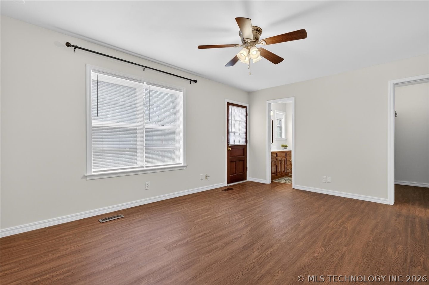 837 Winding Way Property Photo 20