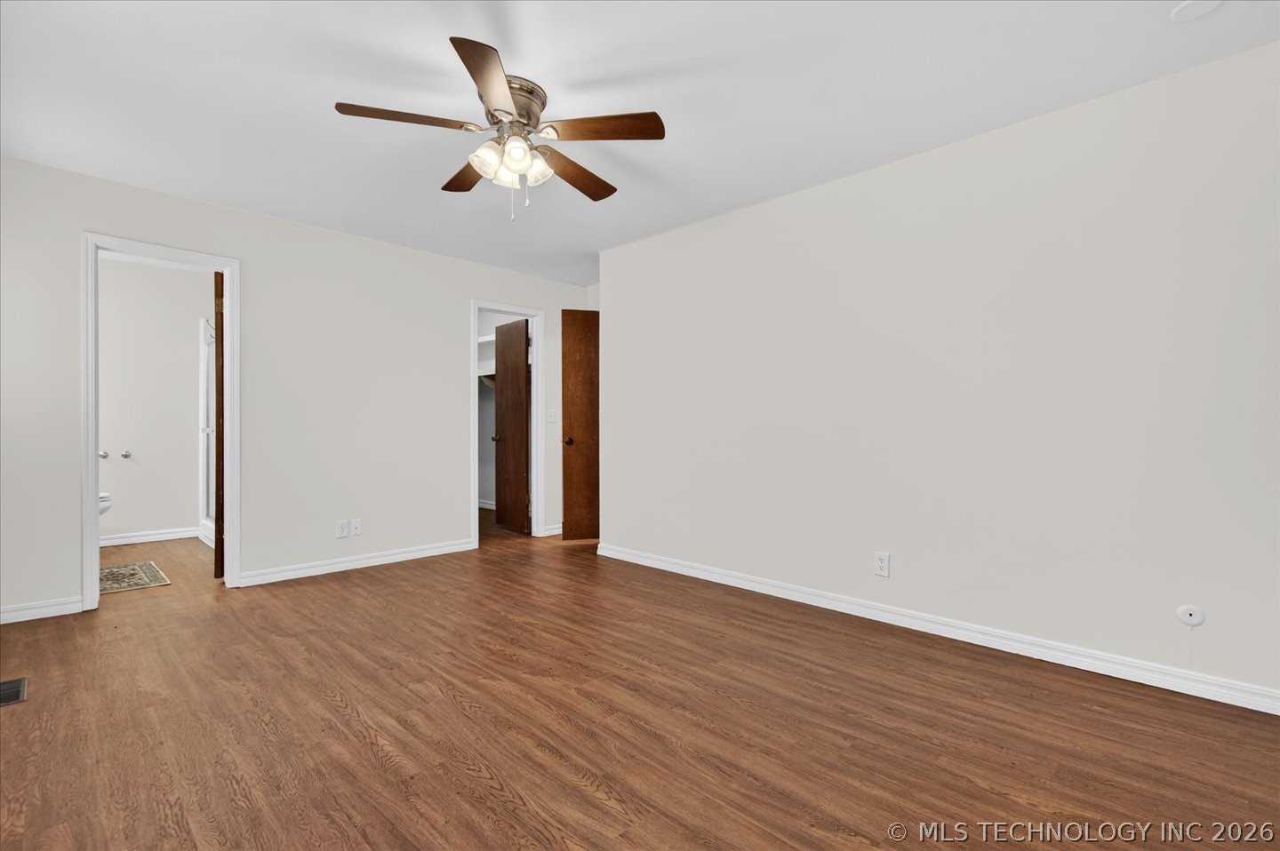 837 Winding Way Property Photo 21
