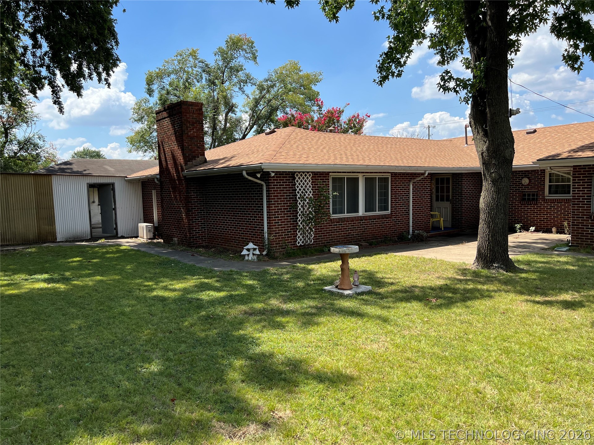 551 S Memorial Drive Property Photo 10