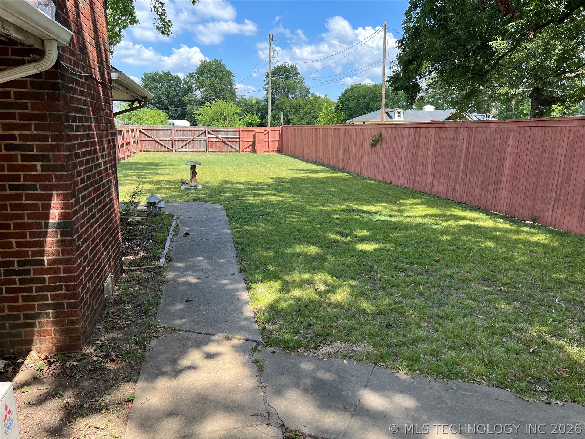 551 S Memorial Drive Property Photo 13