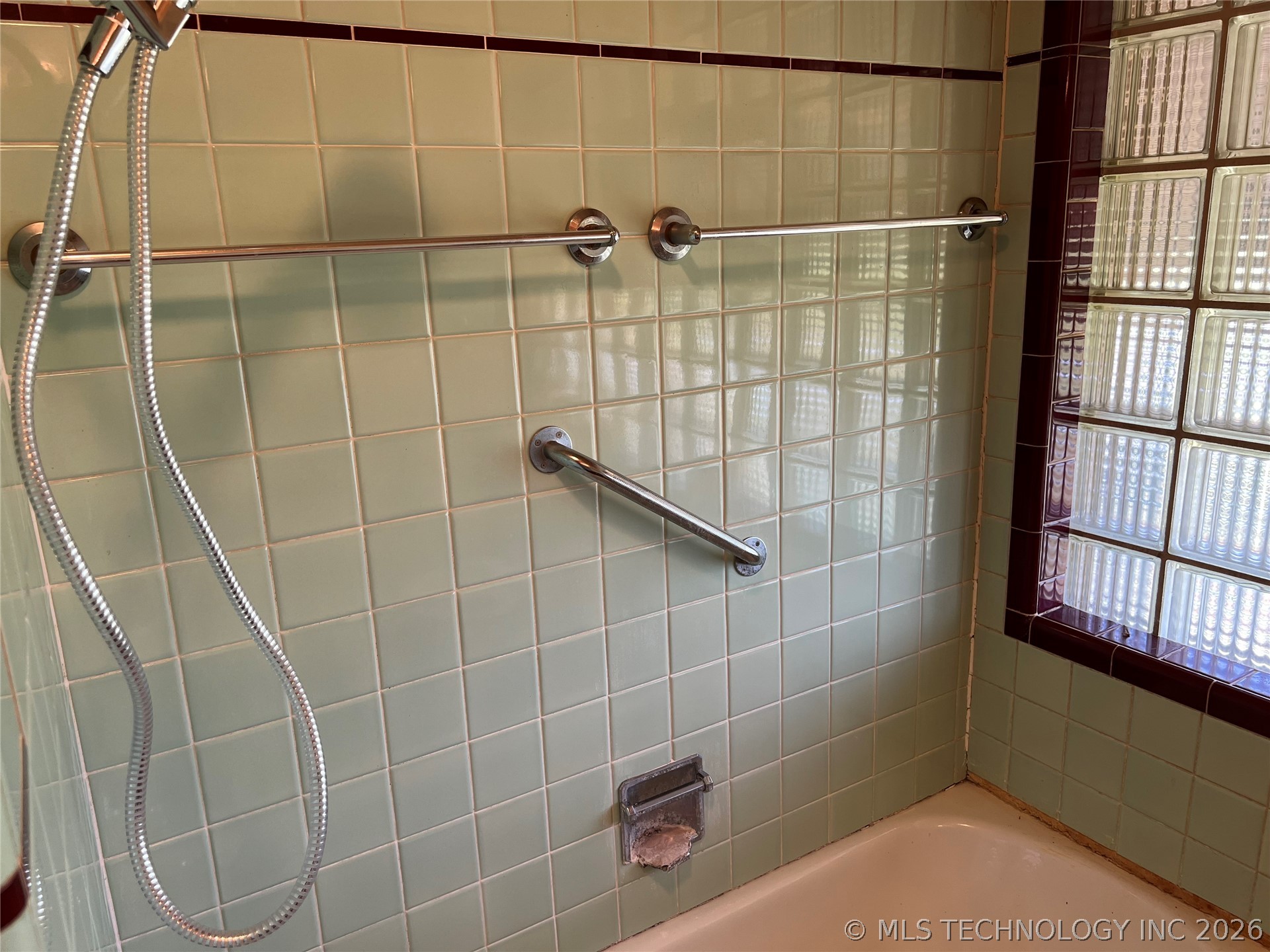 551 S Memorial Drive Property Photo 28