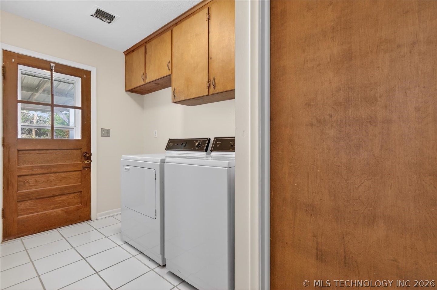 701 Winding Way Property Photo 26