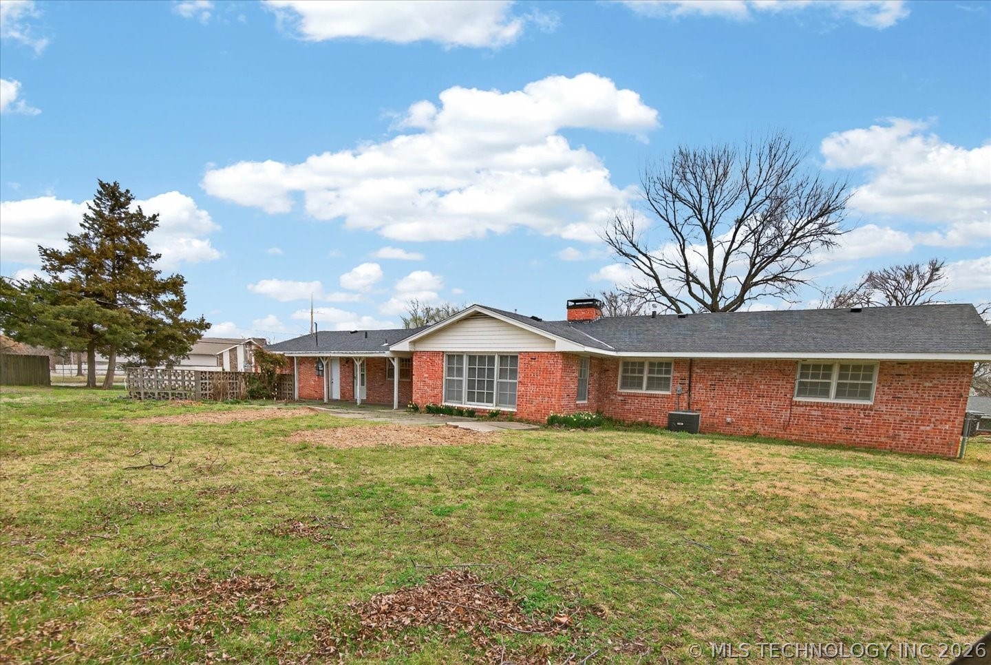 701 Winding Way Property Photo 29