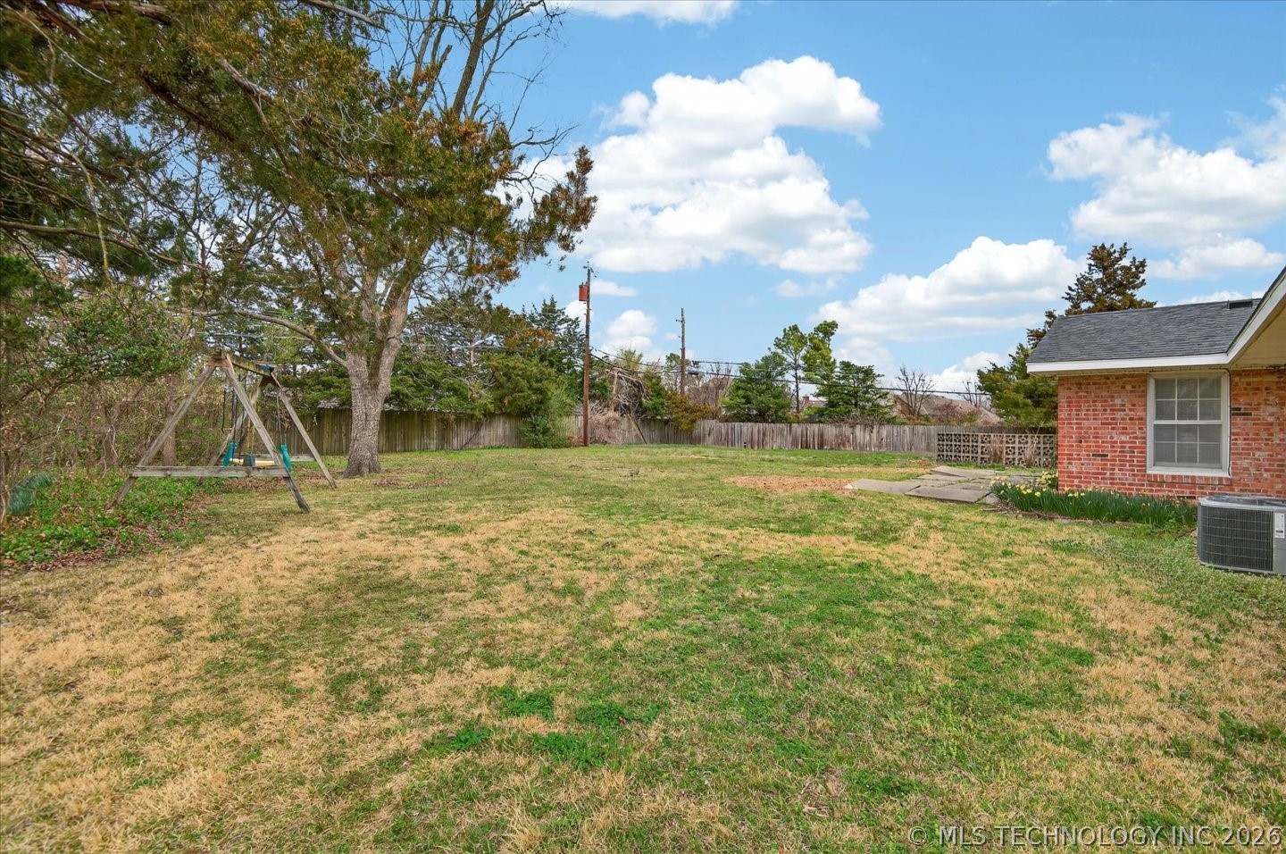 701 Winding Way Property Photo 30