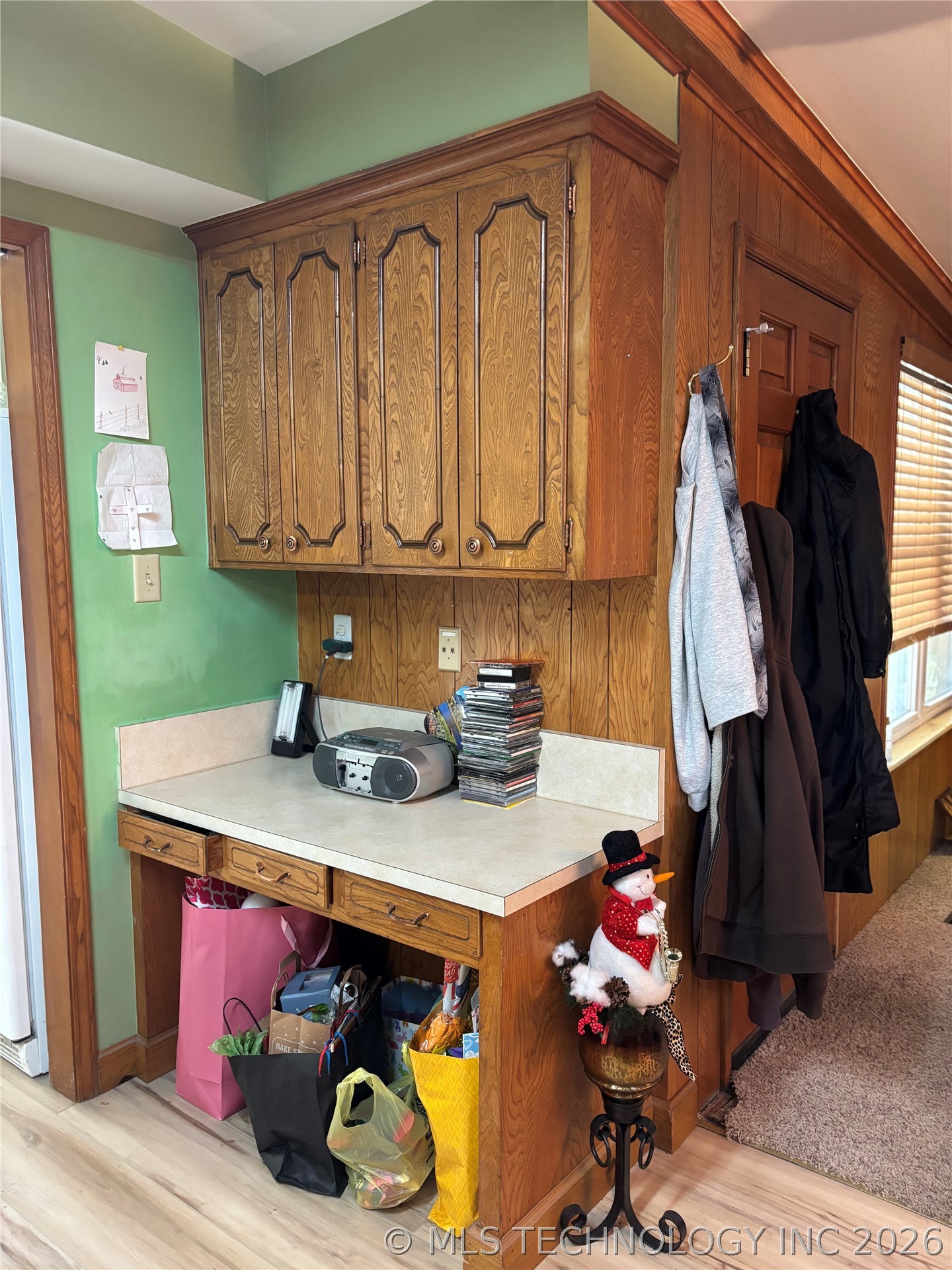 2011 E 13th Property Photo 6