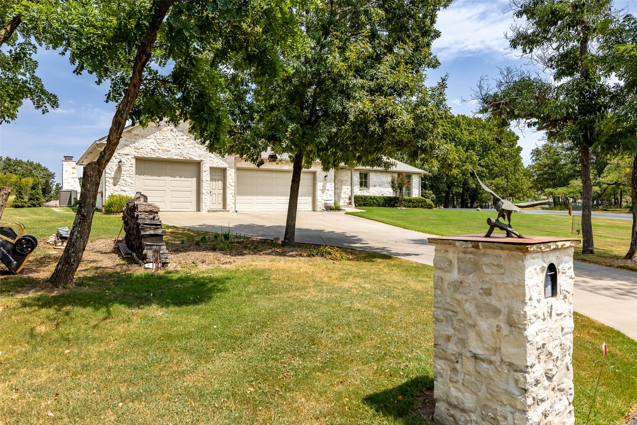 33389 S Coves Drive Property Photo 3