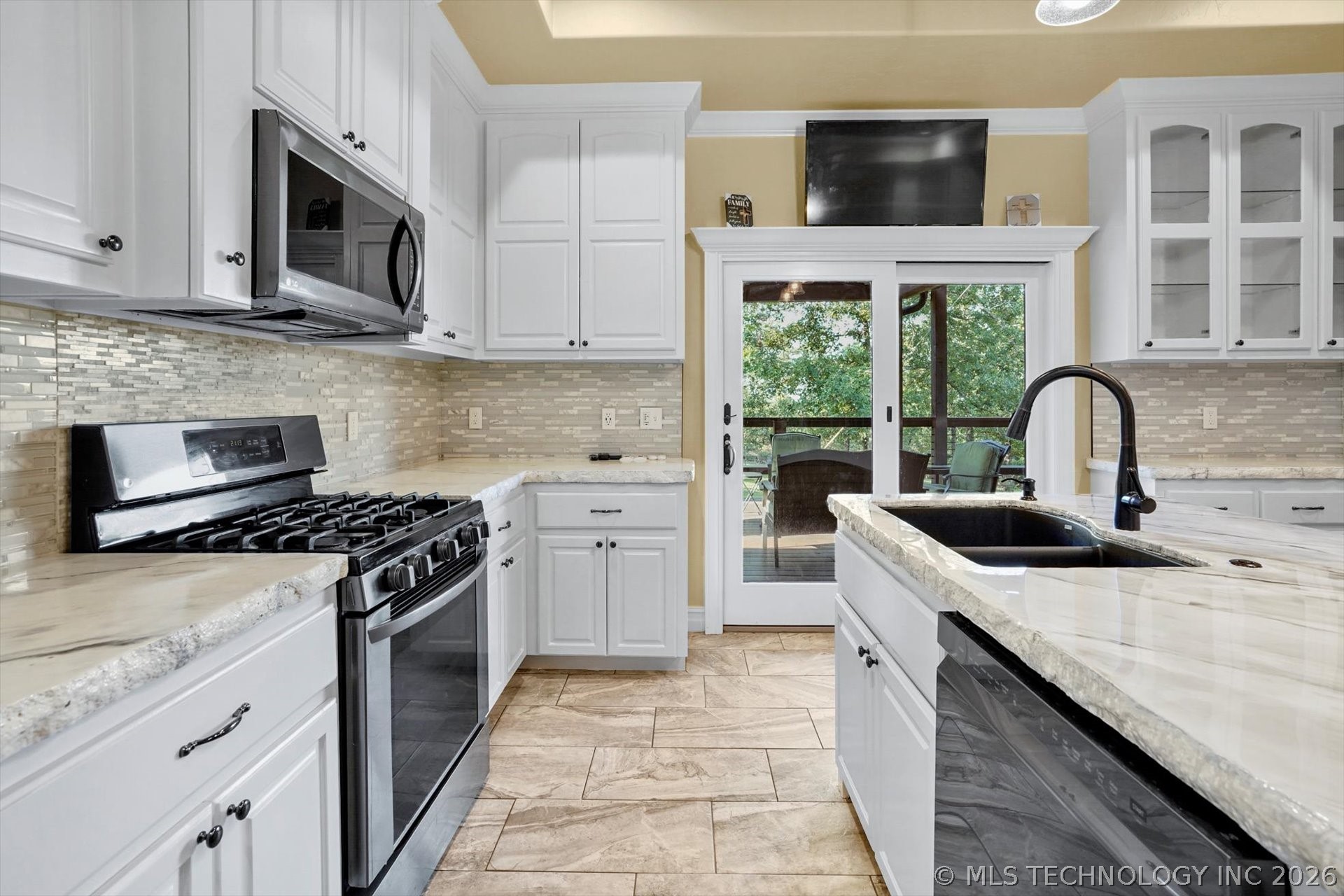 20944 E 440 Road Property Photo 8