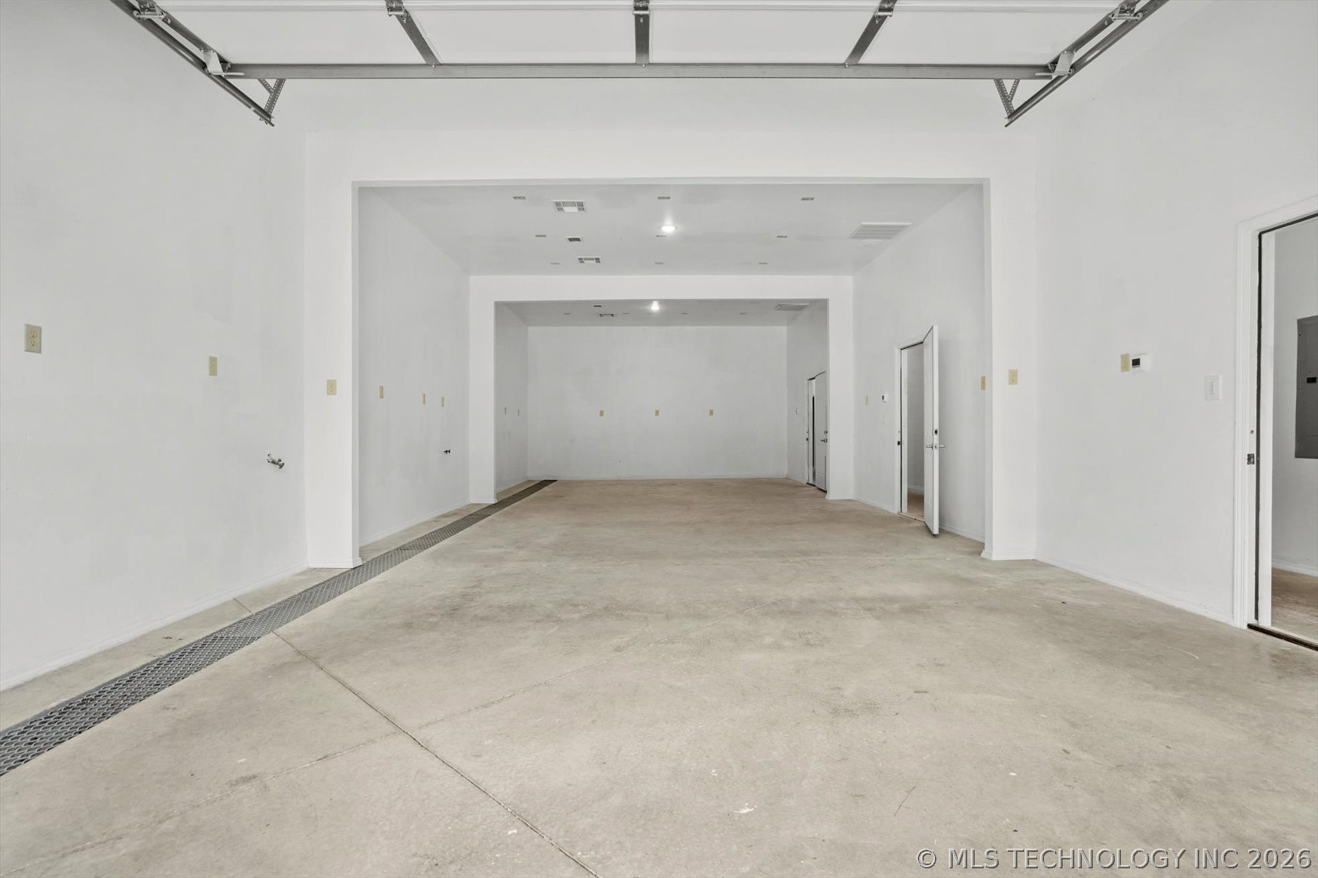 20944 E 440 Road Property Photo 37
