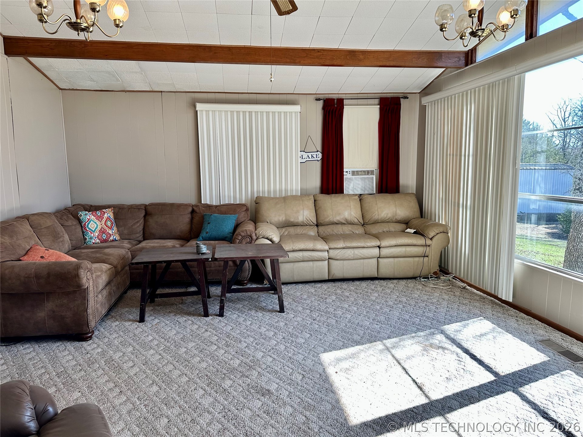 2445 La Vista Road Property Photo 2