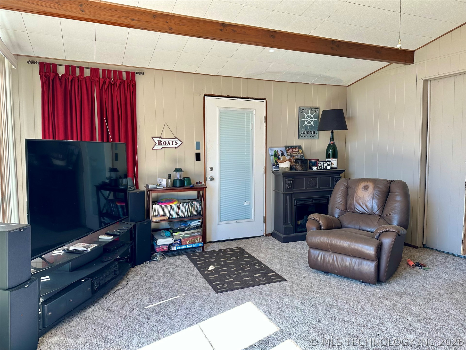 2445 La Vista Road Property Photo 3