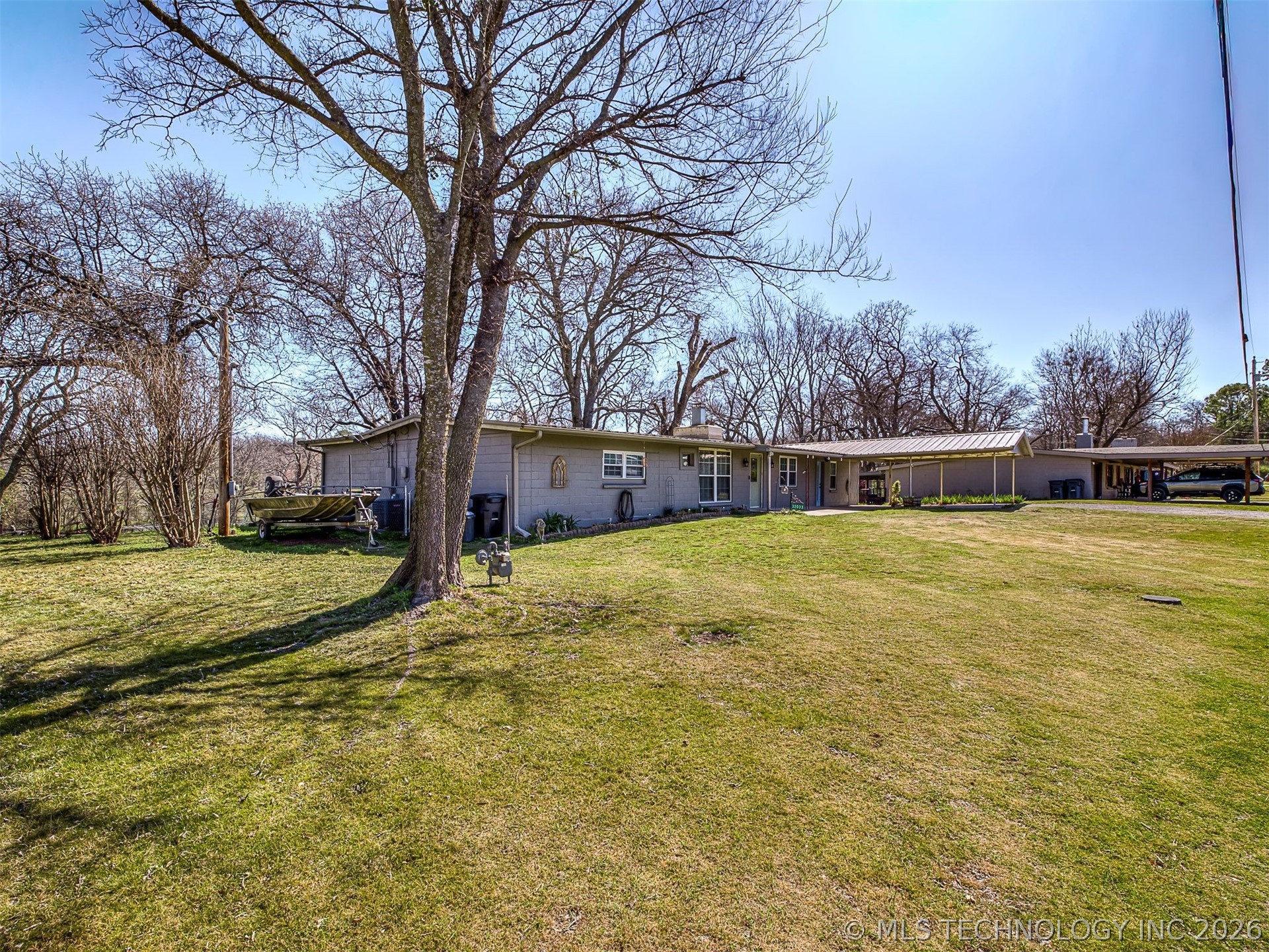 32033 E 695 Way Property Photo 5