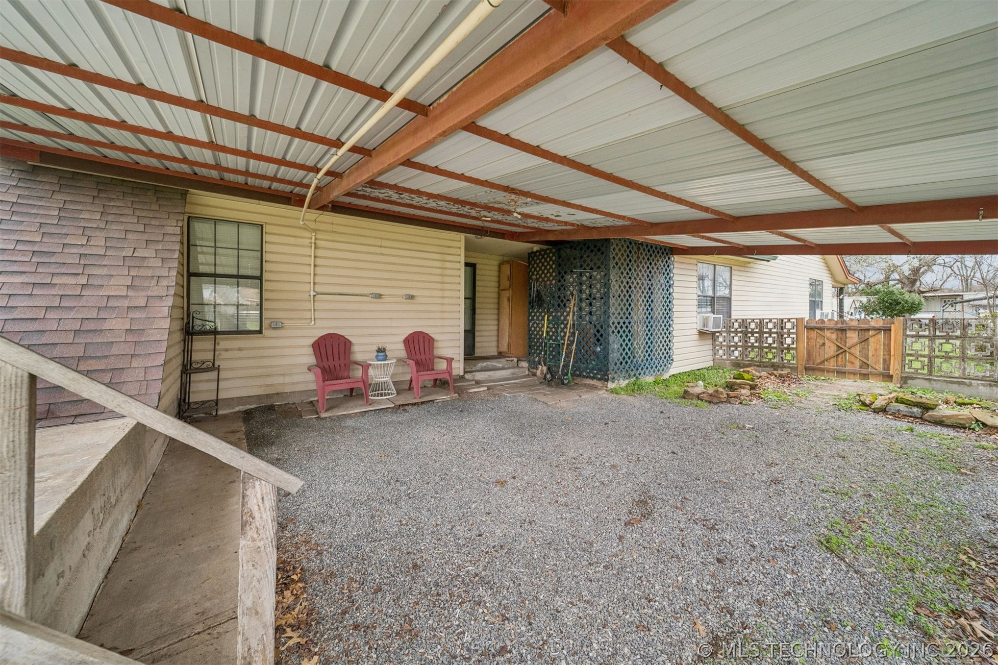 205 N Baltimore Property Photo 22