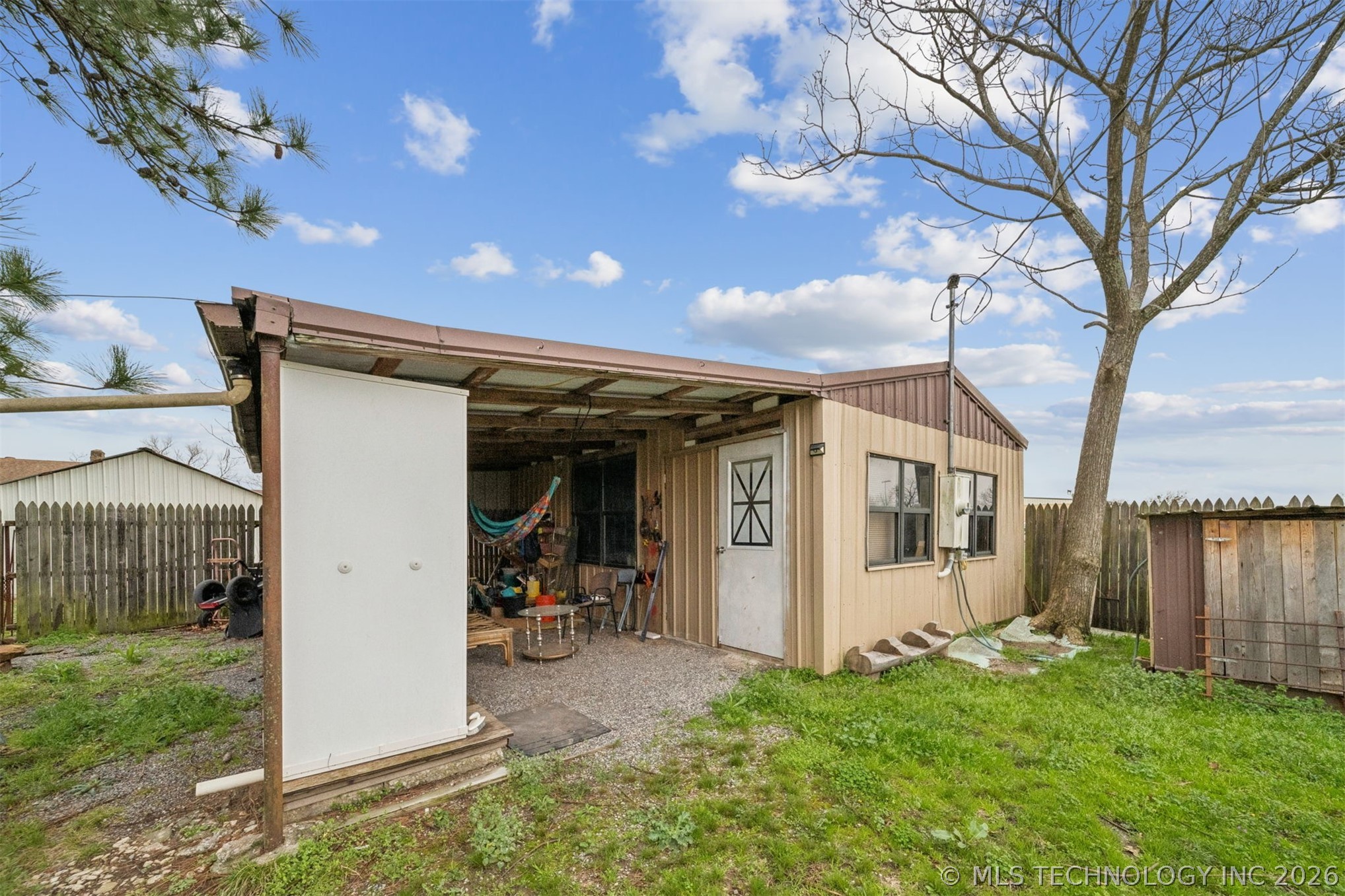 205 N Baltimore Property Photo 23
