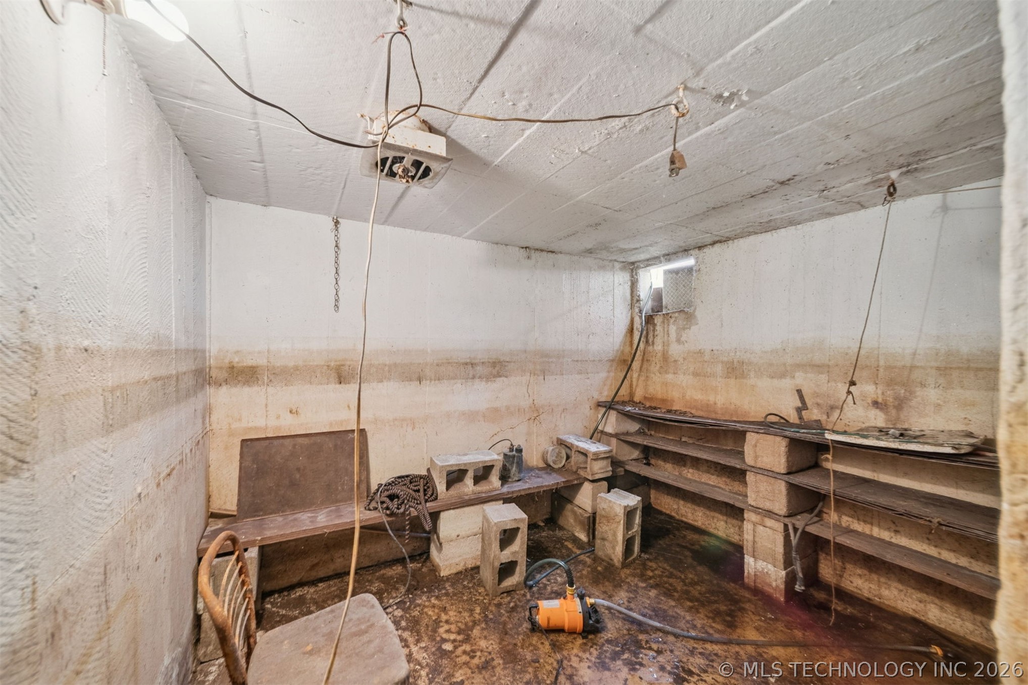 205 N Baltimore Property Photo 27