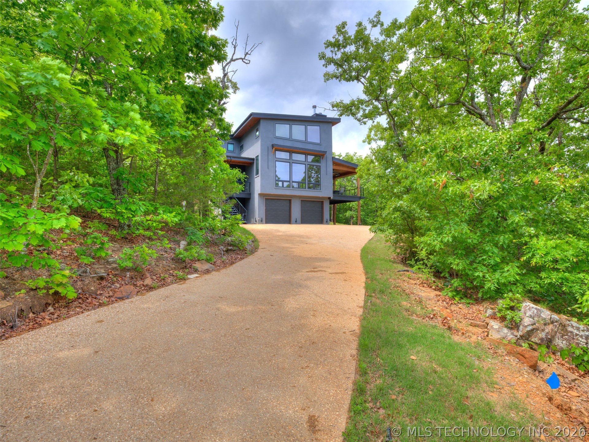 87 Rose Way Property Photo