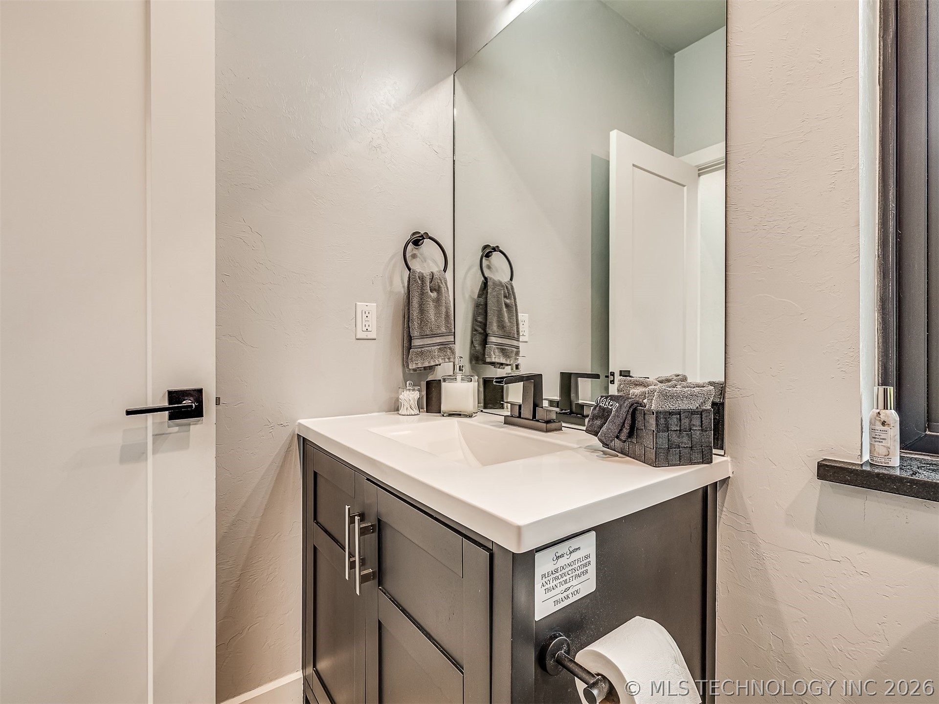 87 Rose Way Property Photo 30