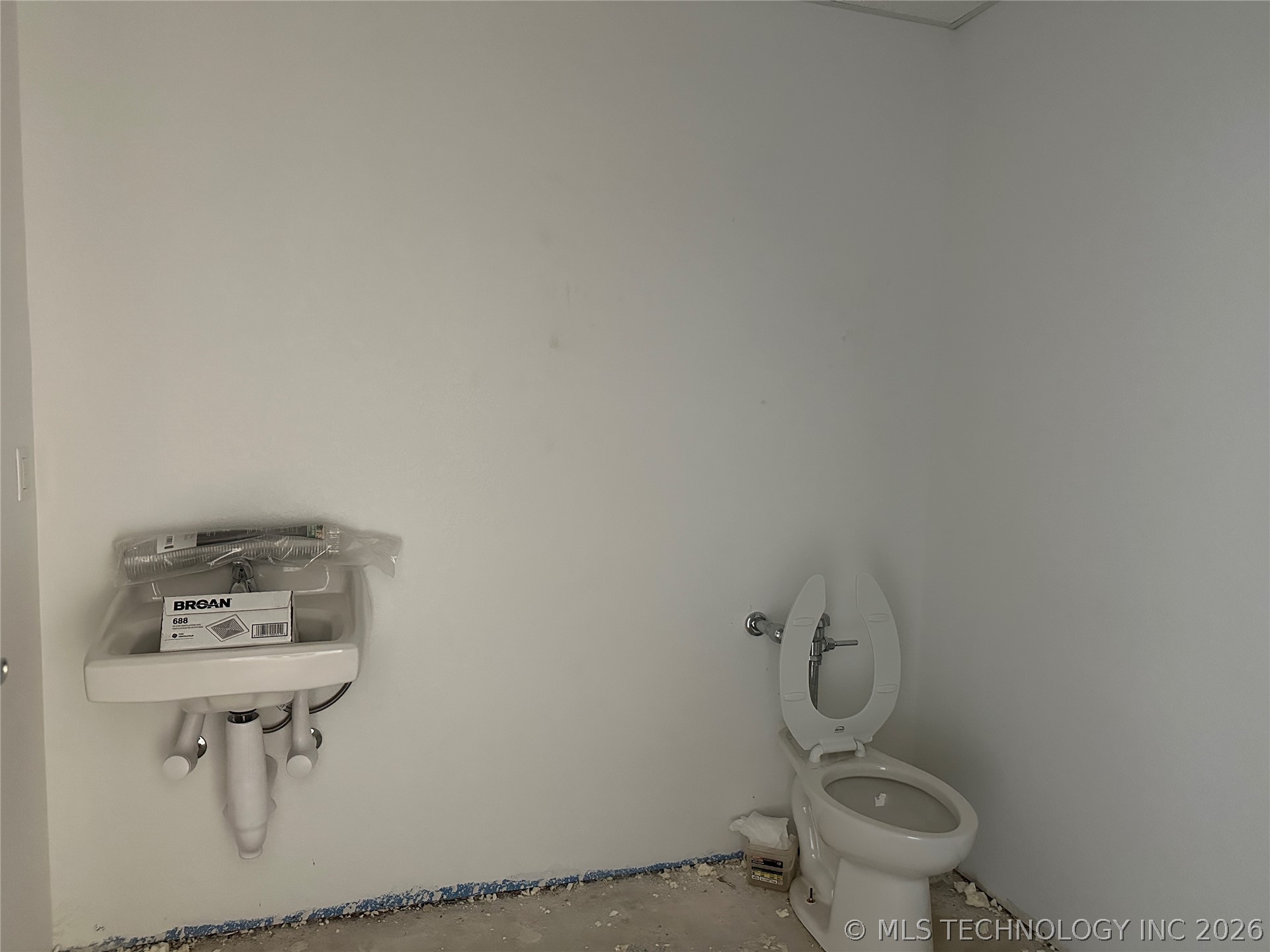700 S Strong Boulevard Property Photo 7