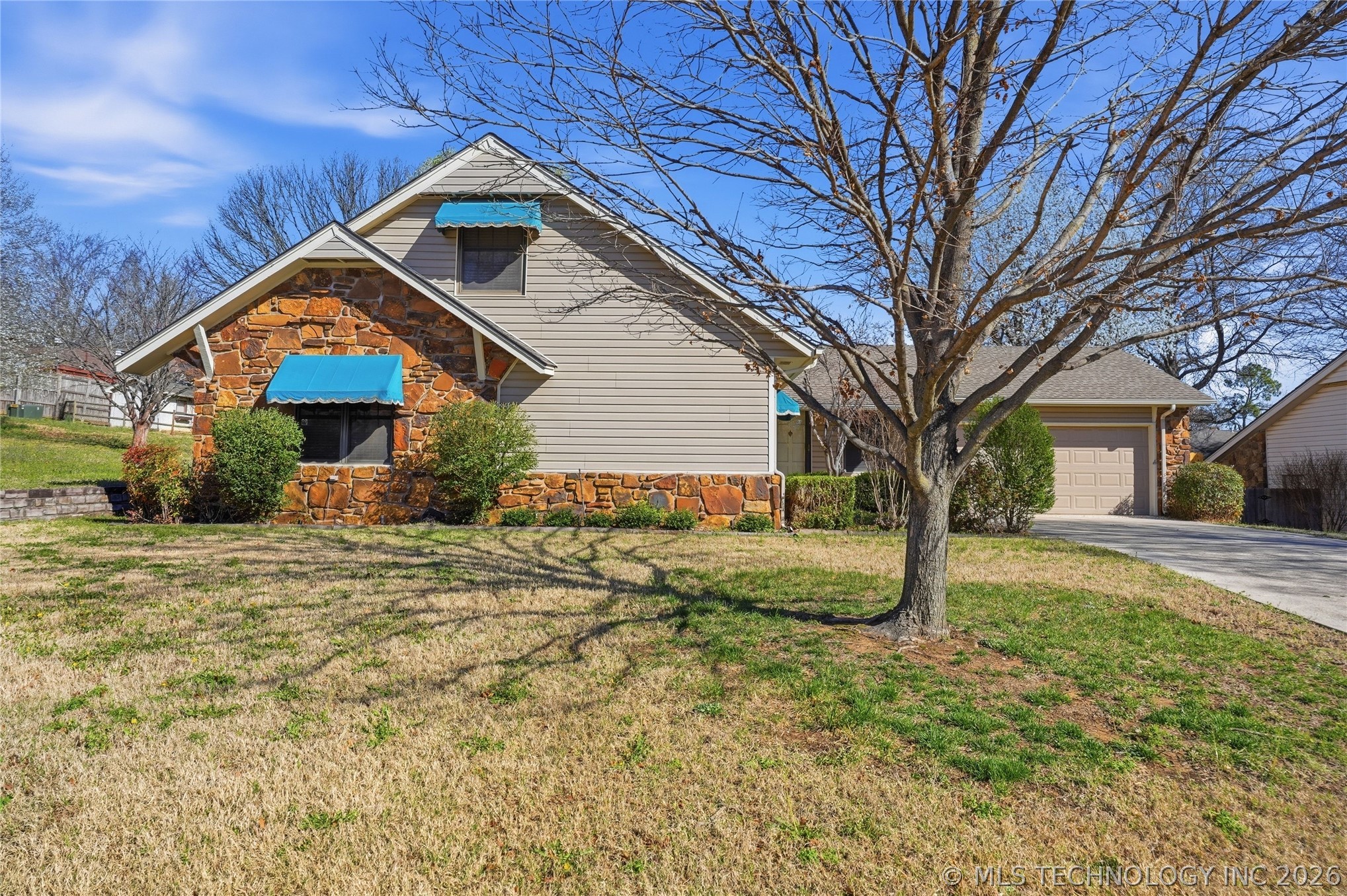 1711 Valley Road Property Photo 3