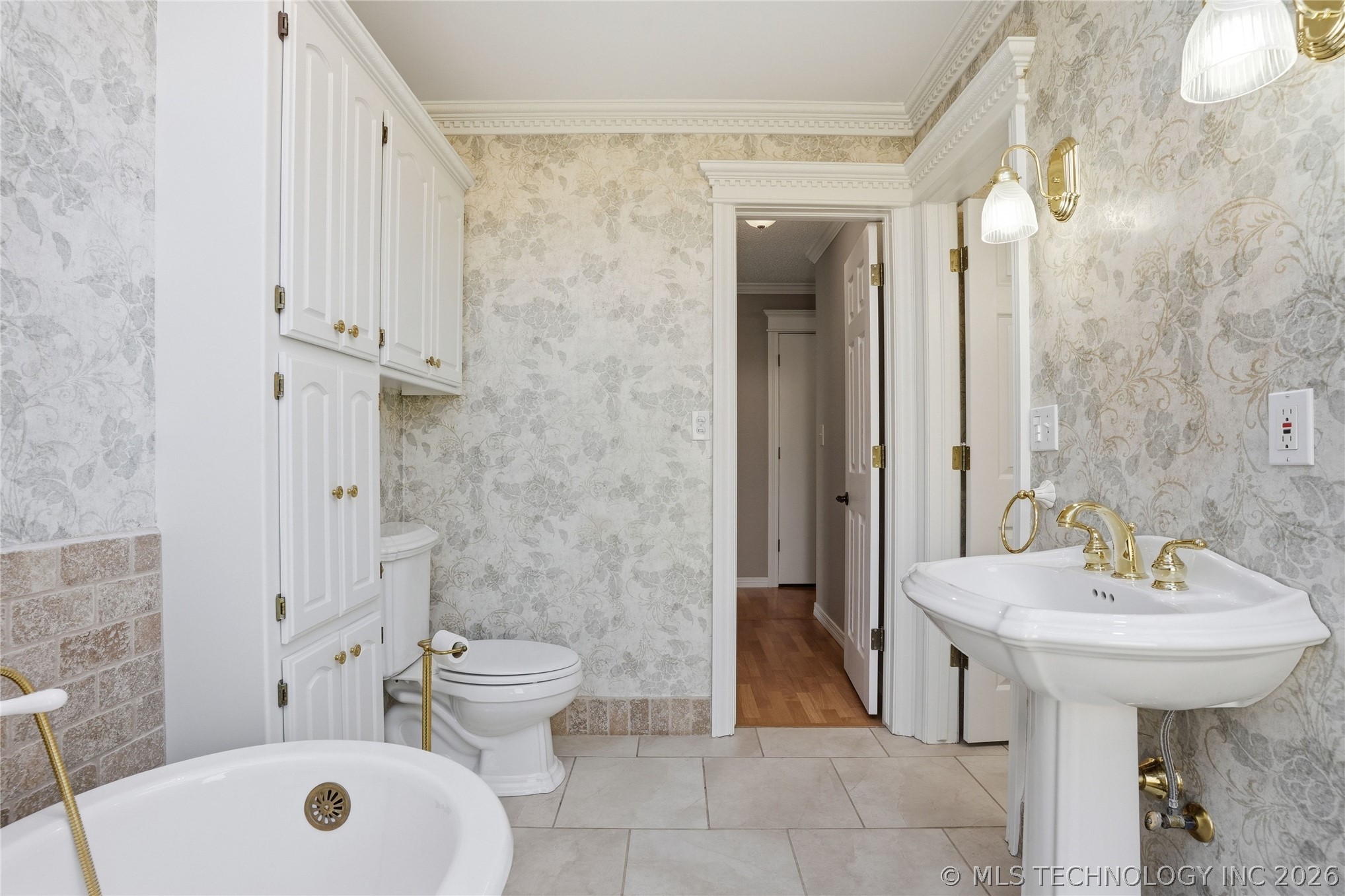 1711 Valley Road Property Photo 23