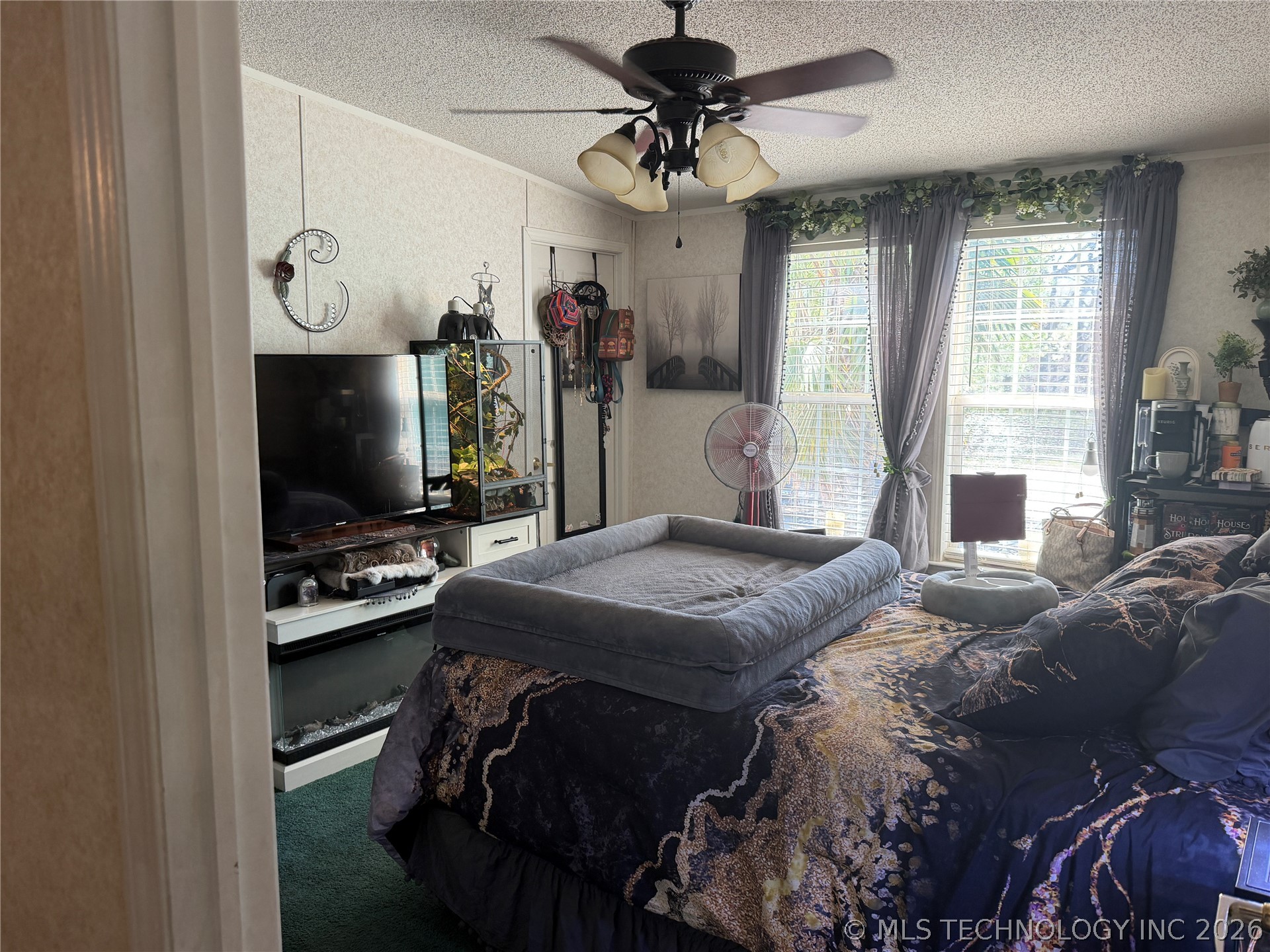 608 W Curtis Property Photo 17