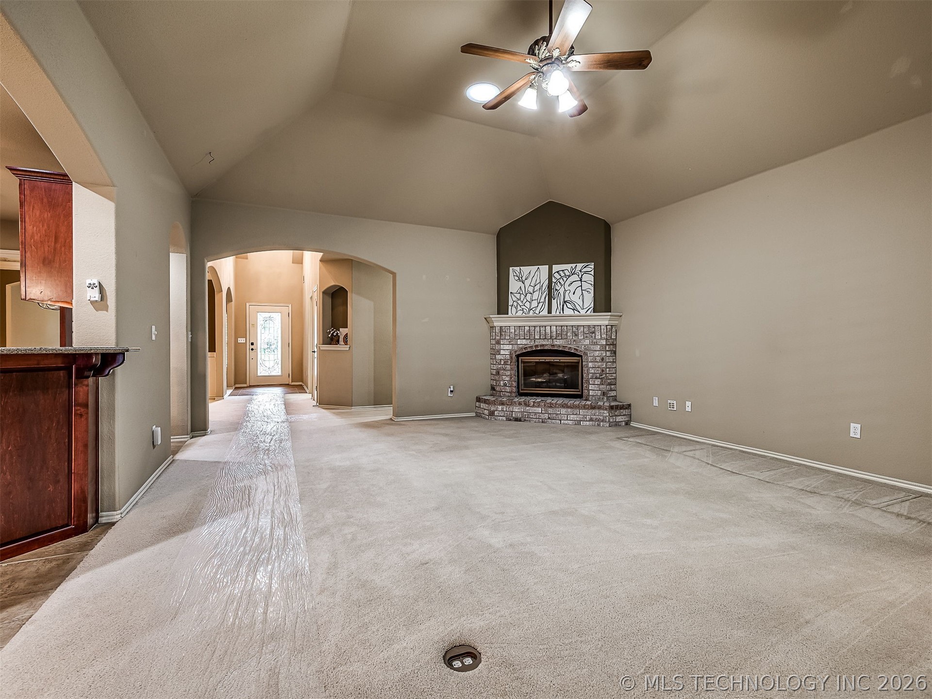 704 W Indianapolis Street Property Photo 9