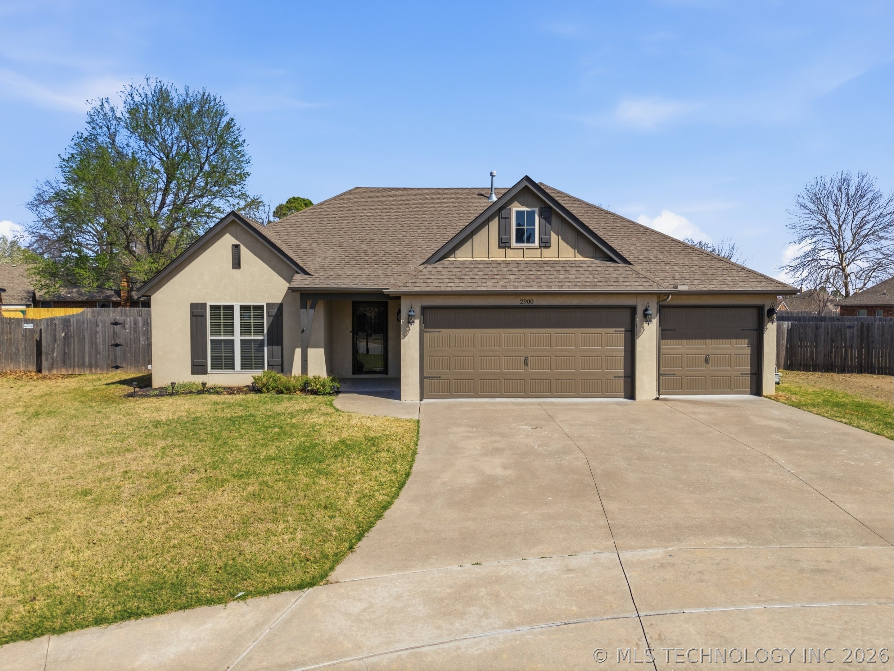 2900 W Mobile Street Property Photo 1
