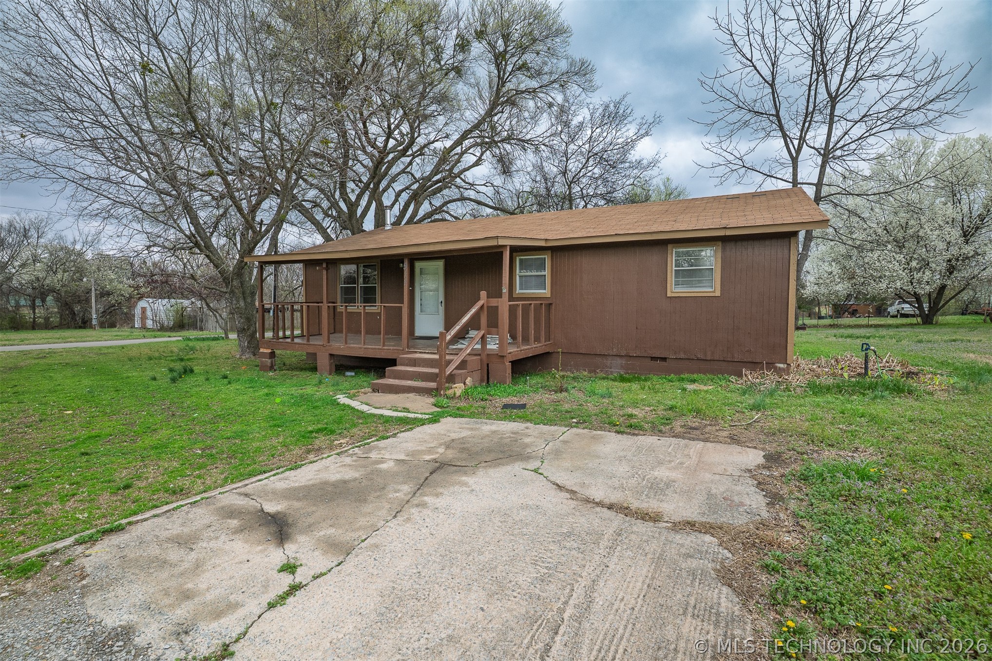 511 E 6th Street Property Photo 1