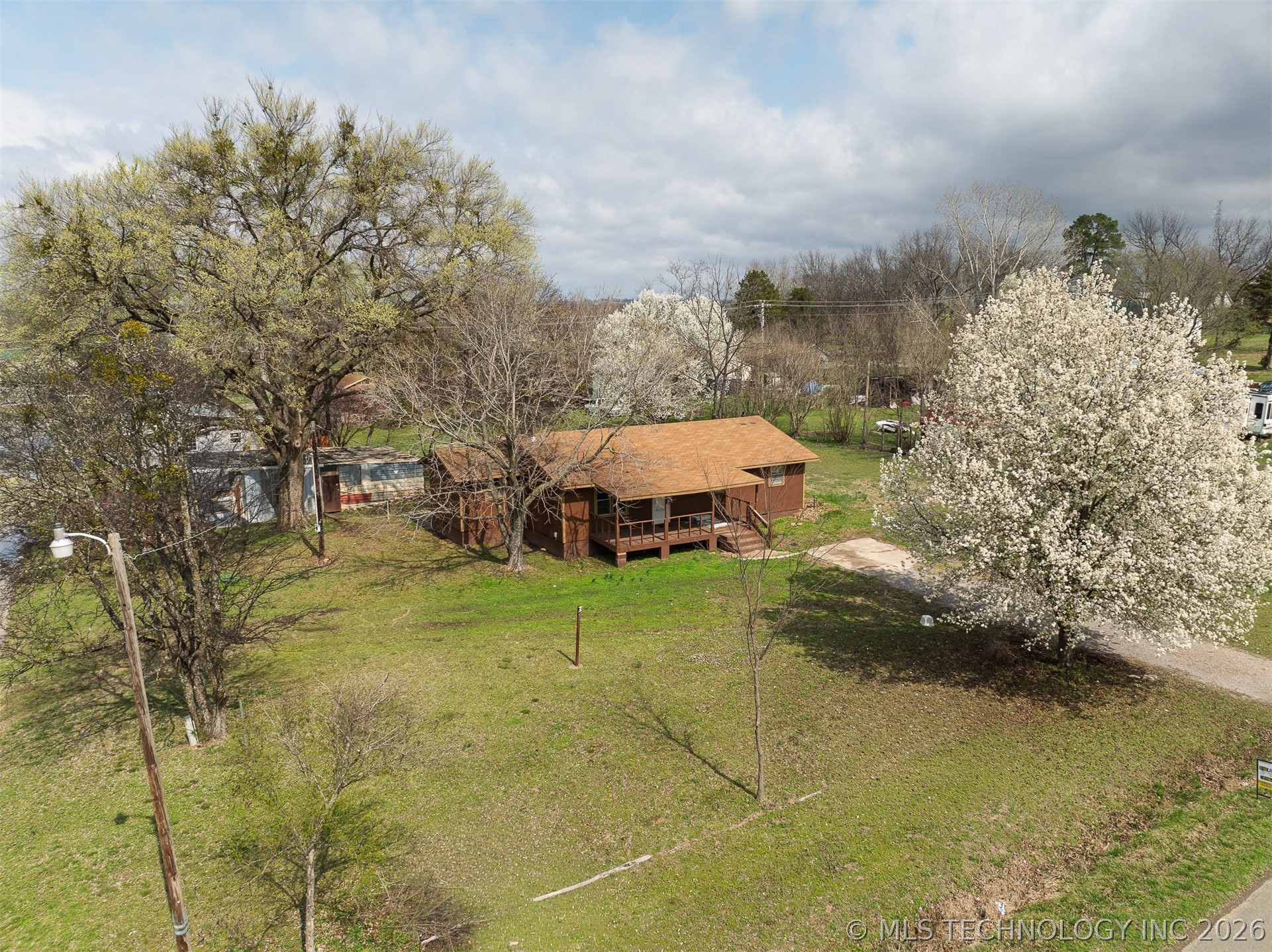 511 E 6th Street Property Photo 7