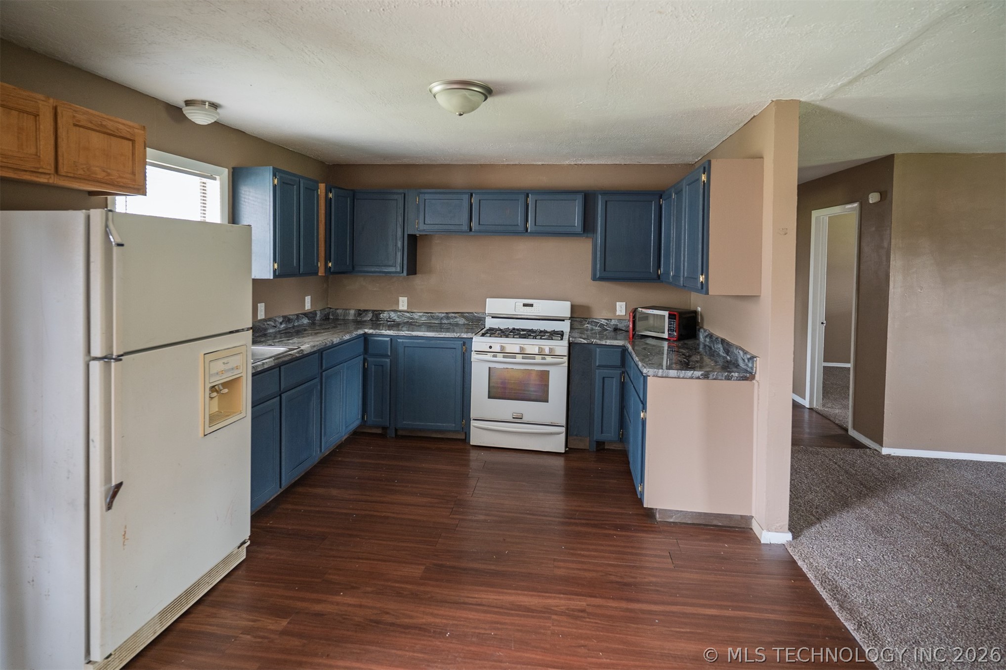 511 E 6th Street Property Photo 10