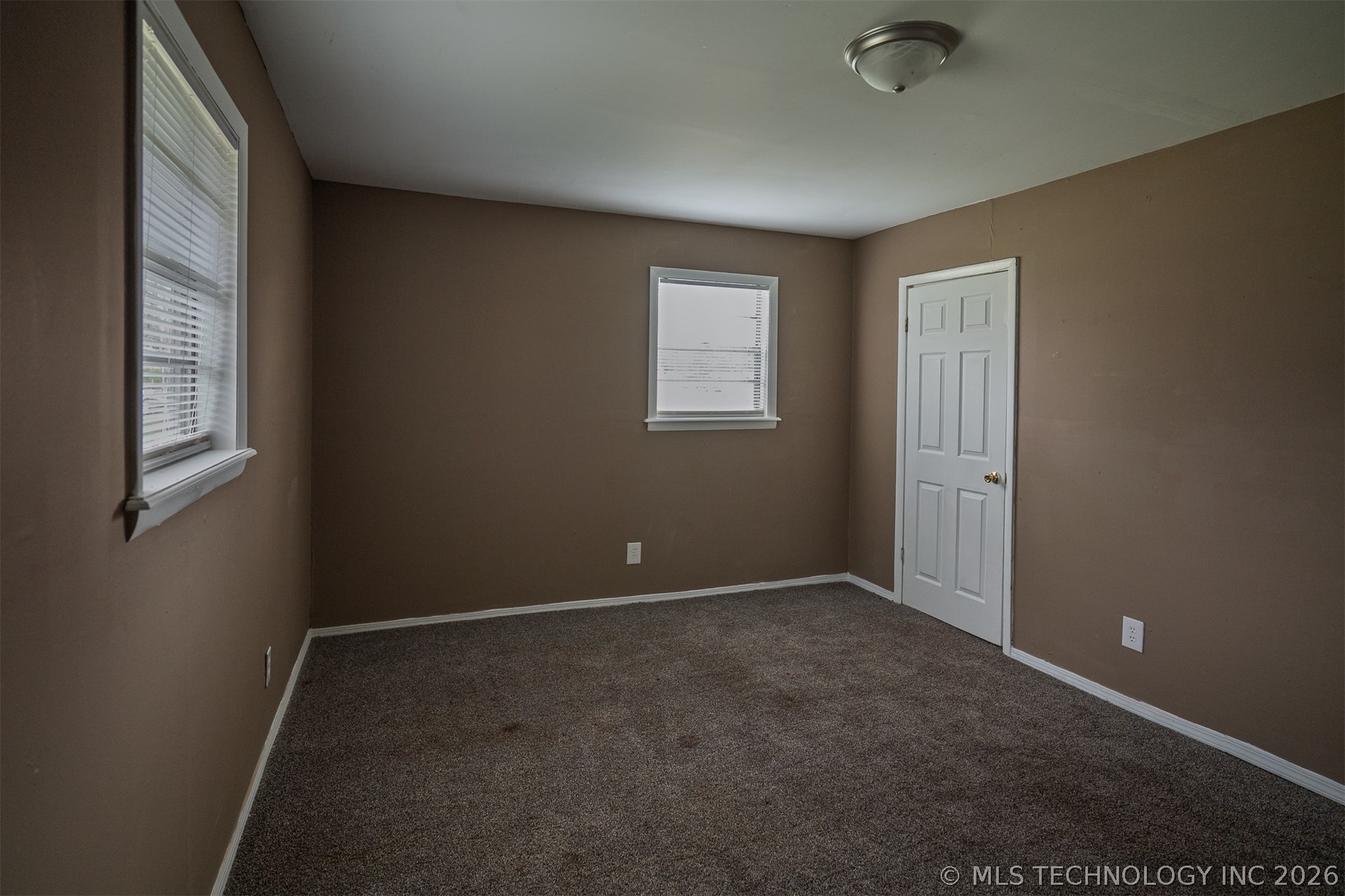 511 E 6th Street Property Photo 17
