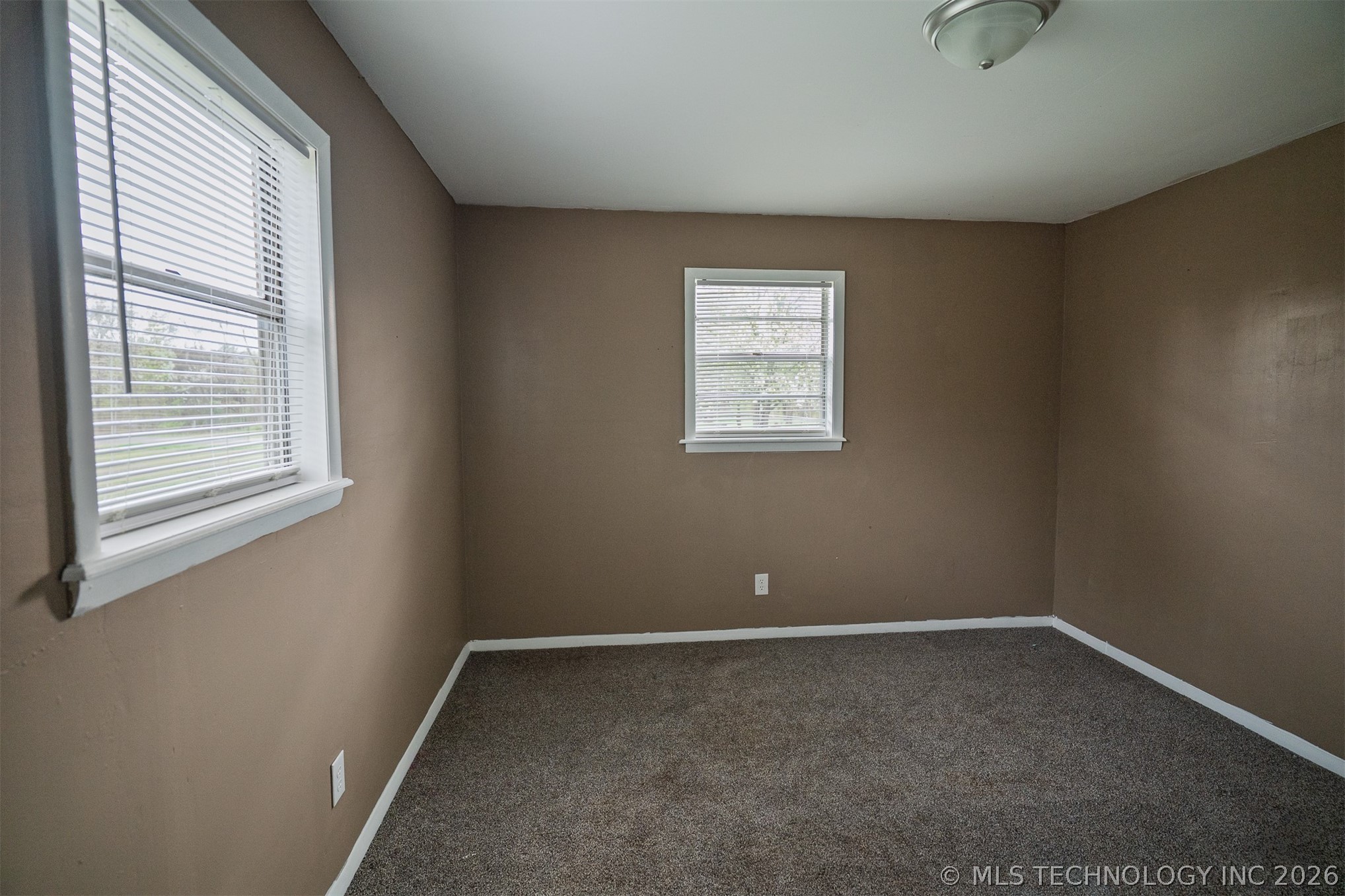 511 E 6th Street Property Photo 18