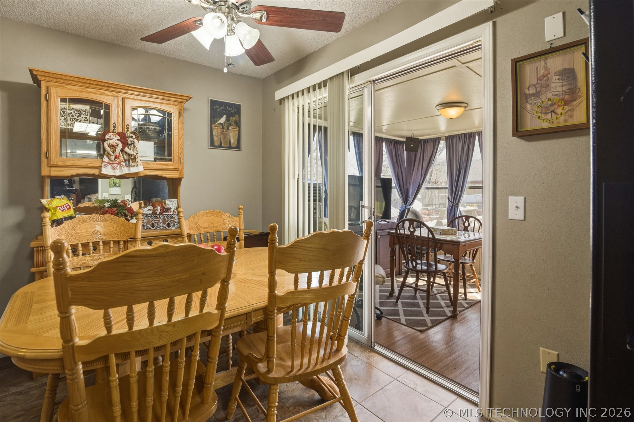 543 Meadowood Drive Property Photo 17