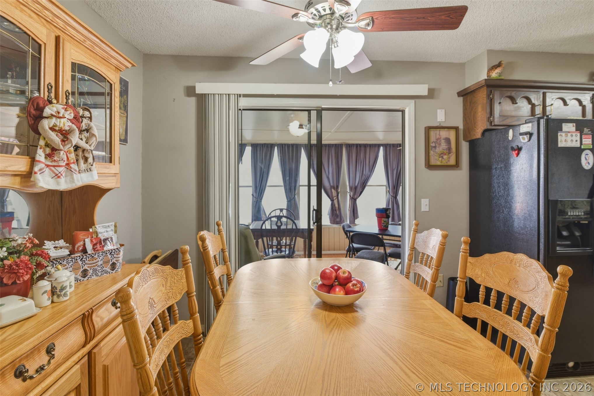 543 Meadowood Drive Property Photo 18