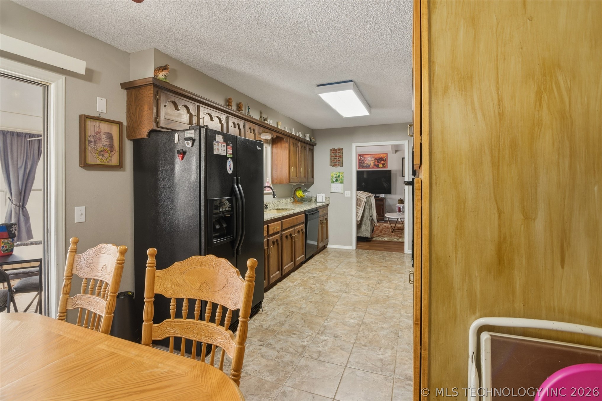 543 Meadowood Drive Property Photo 19