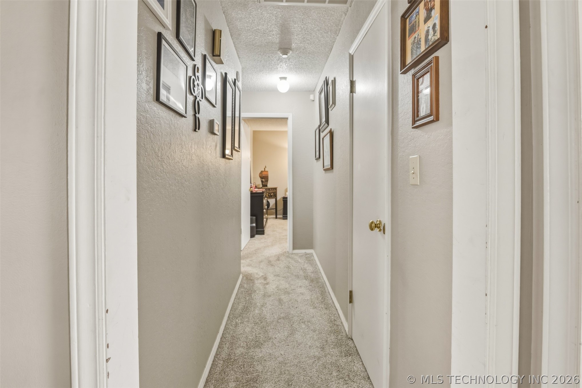 543 Meadowood Drive Property Photo 26