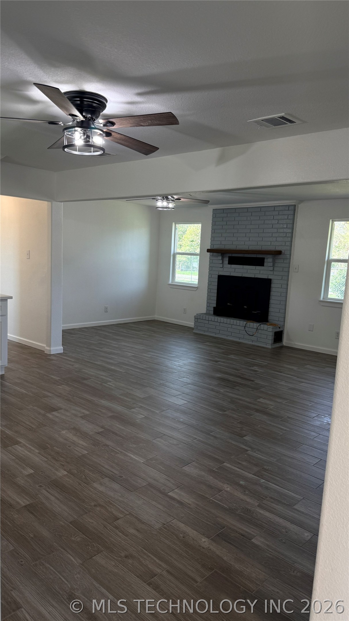 34 1st Property Photo 3