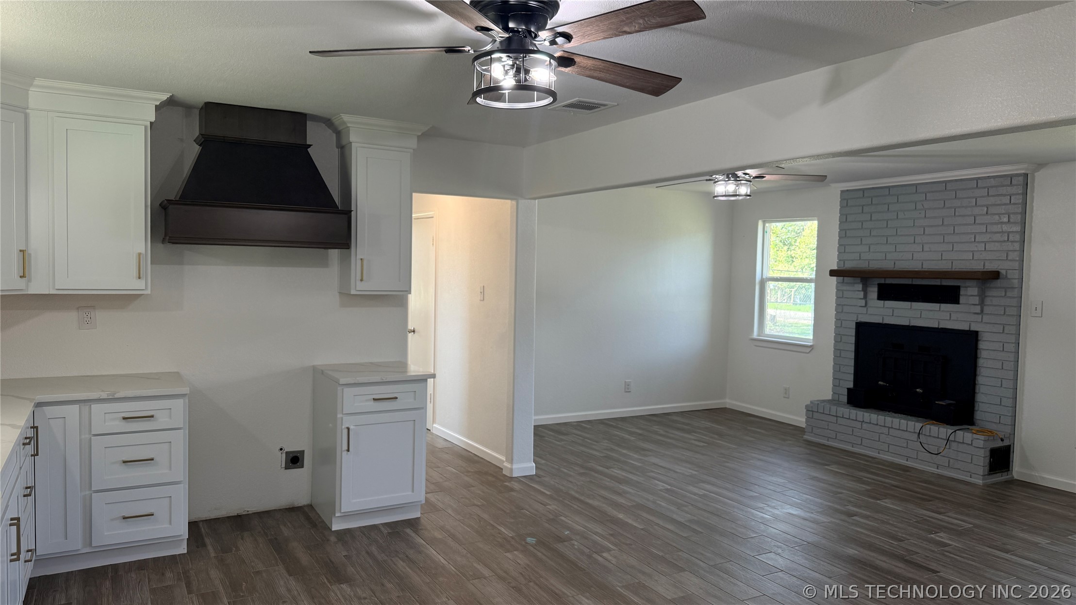 34 1st Property Photo 4