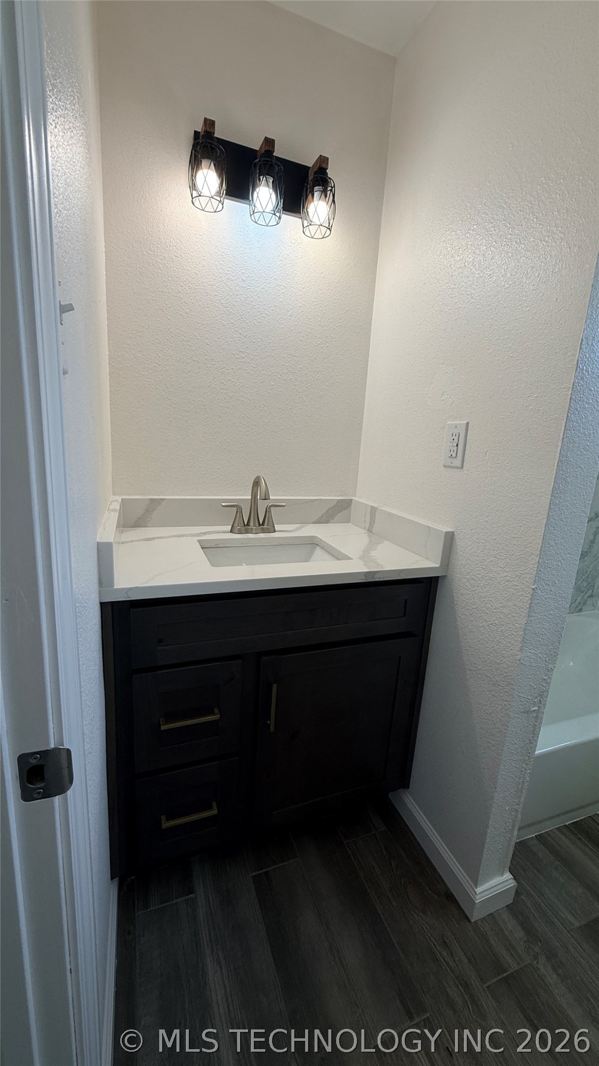 34 1st Property Photo 15