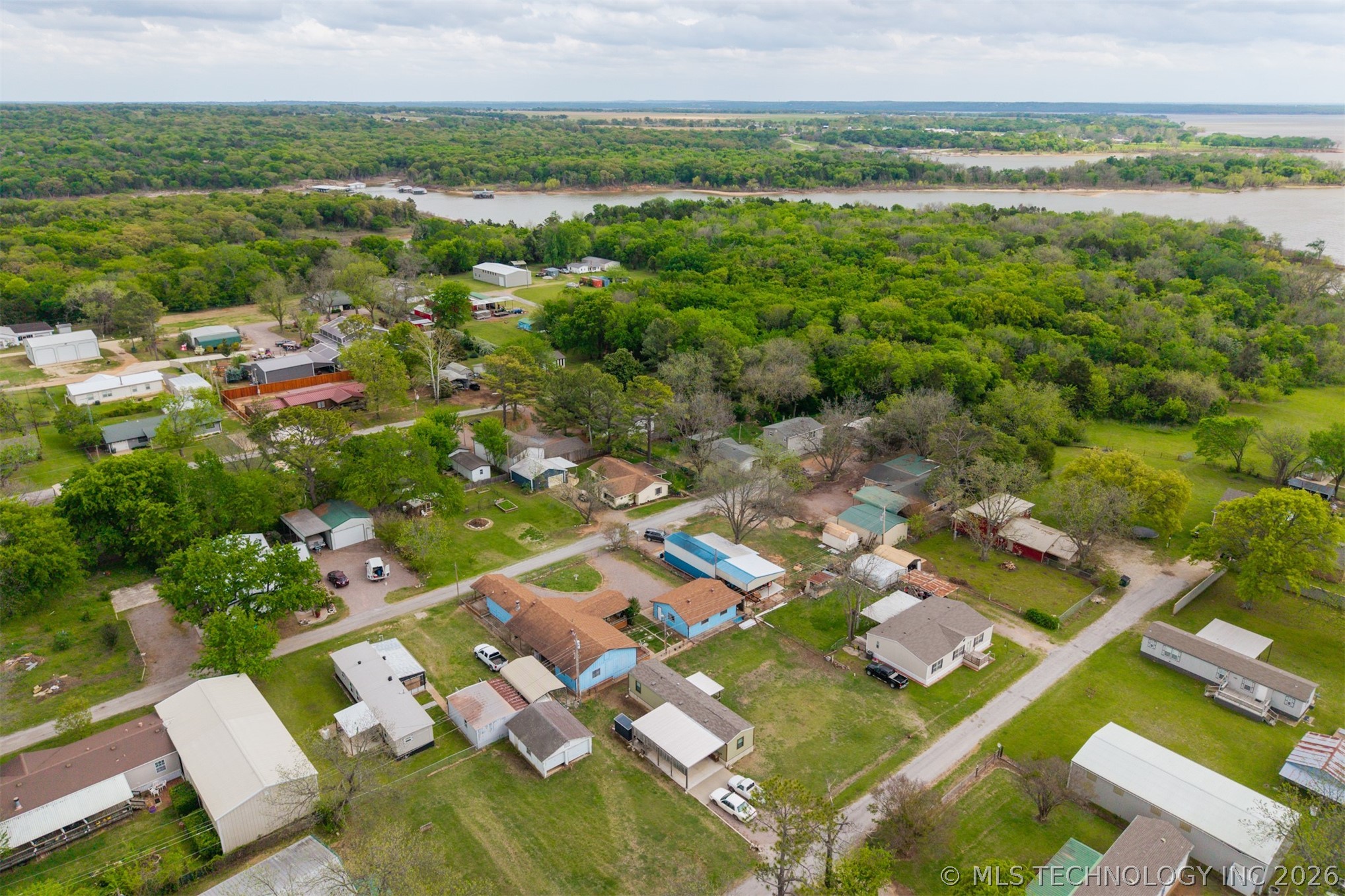 3923 E-z Street Property Photo 10