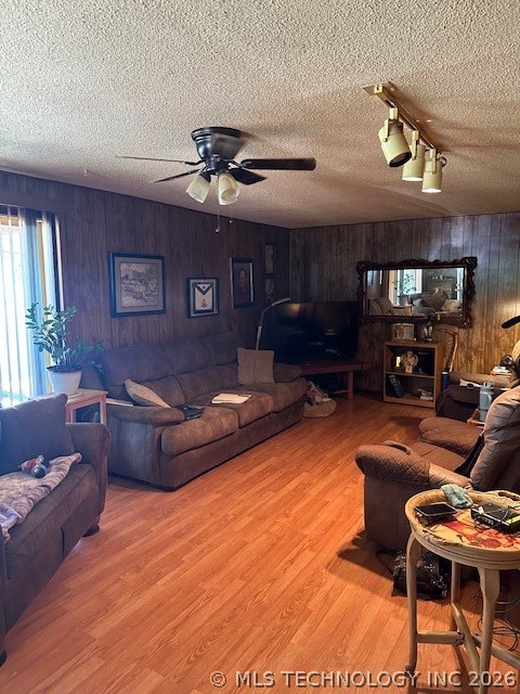 3923 E-z Street Property Photo 18