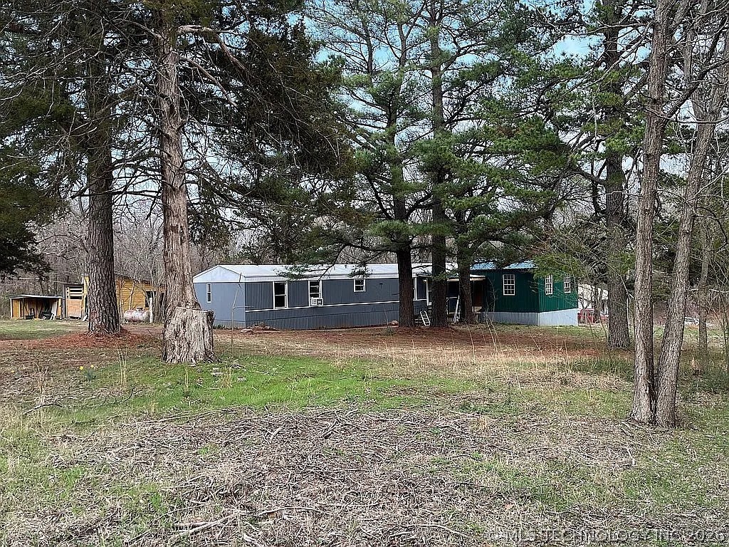 403993 E 1090 Road Property Photo 2