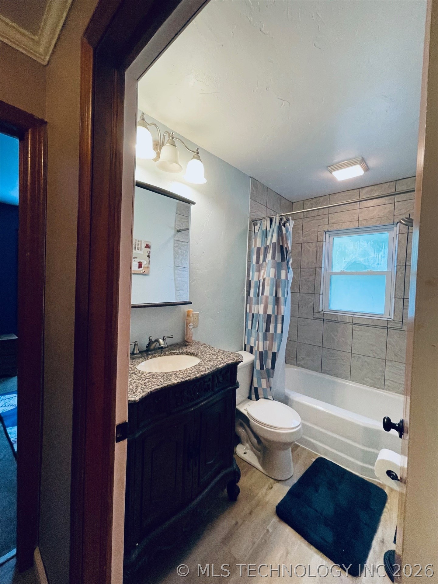 721 E Wynnewood Property Photo 14