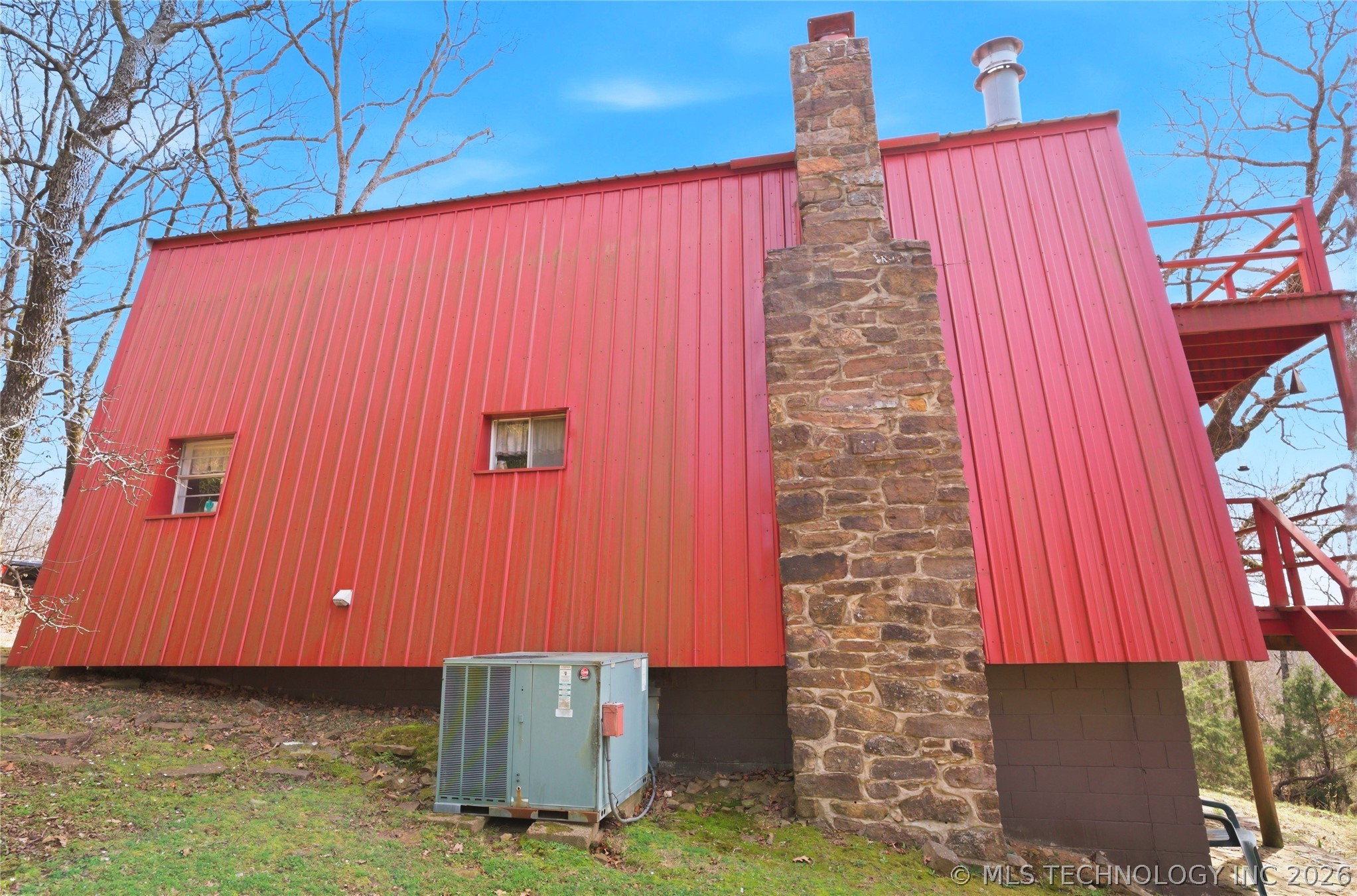 95398 S 4556 Property Photo 5