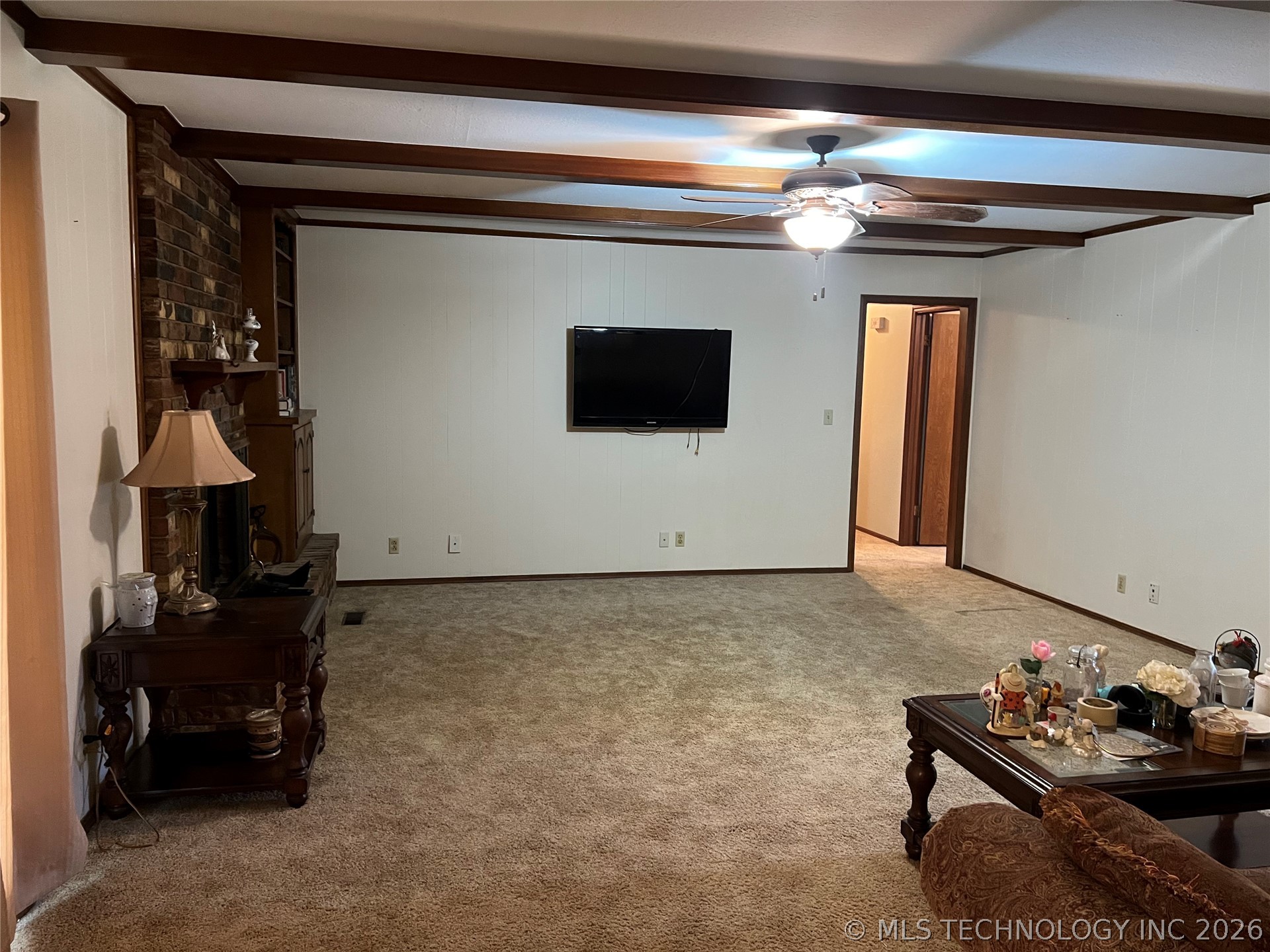 2711 Kingston Street N Property Photo 5