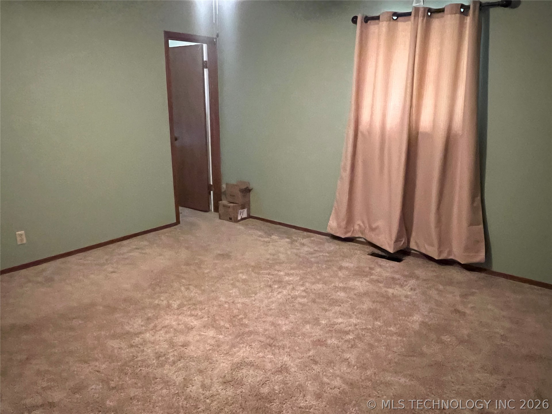 2711 Kingston Street N Property Photo 15