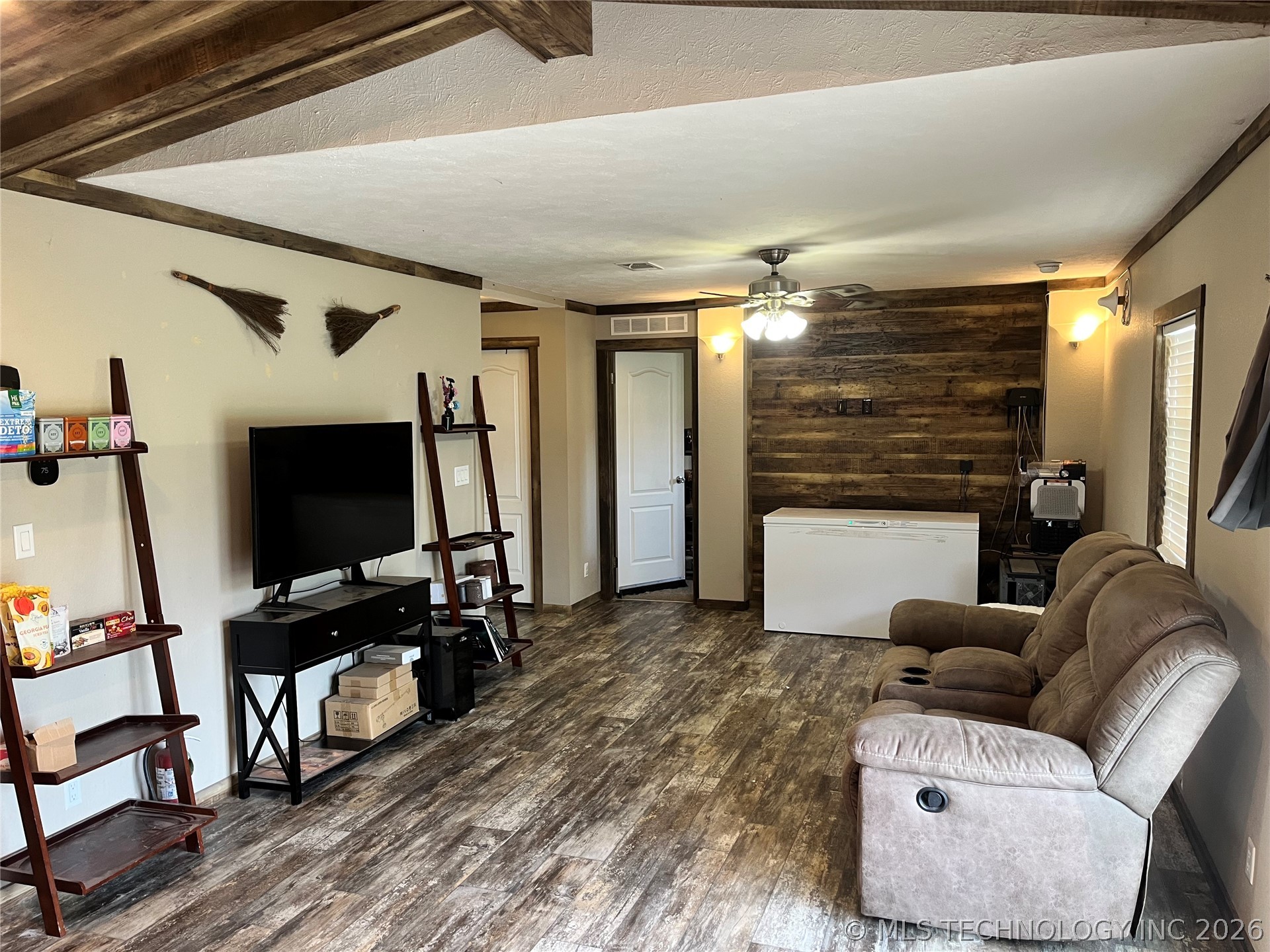 30292 S Highway 2 C Property Photo 18